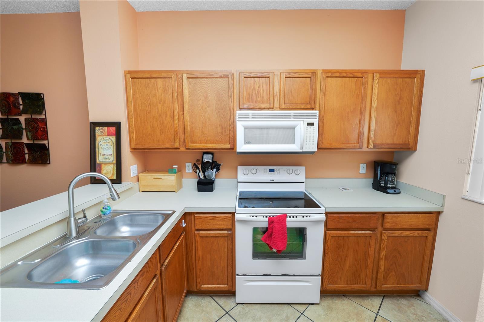 8425 CRYSTAL COVE LOOP, KISSIMMEE, FL, 34747