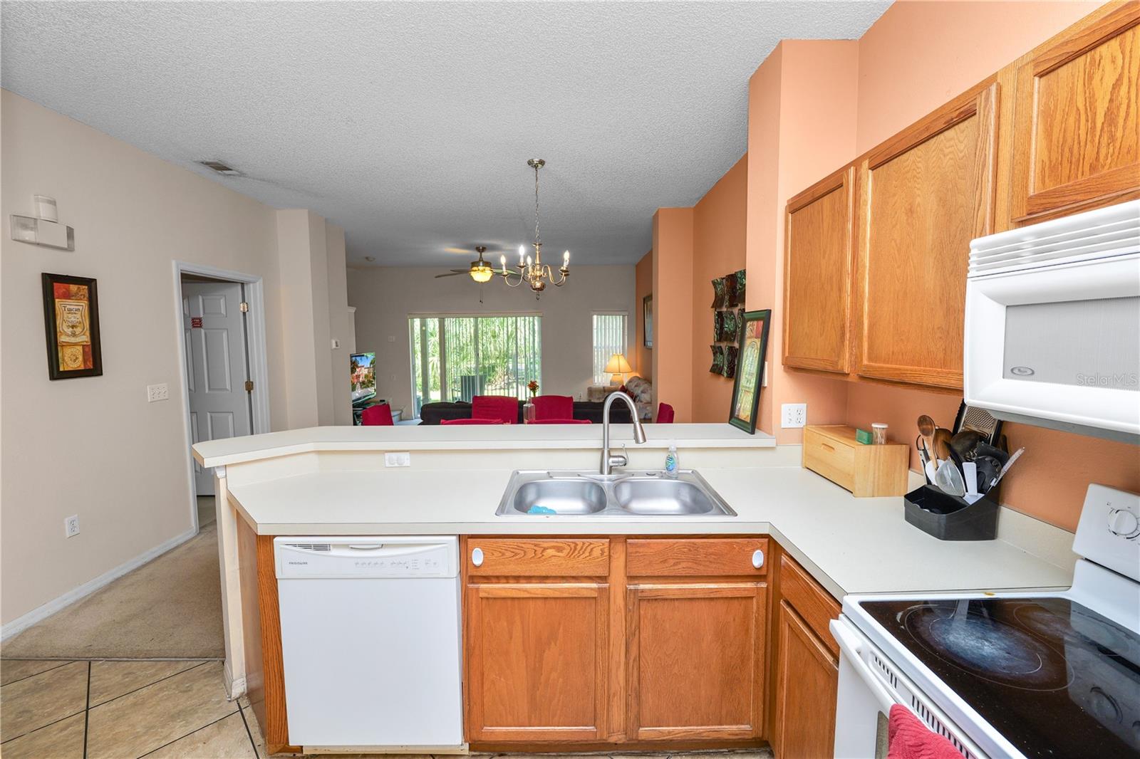 8425 CRYSTAL COVE LOOP, KISSIMMEE, FL, 34747