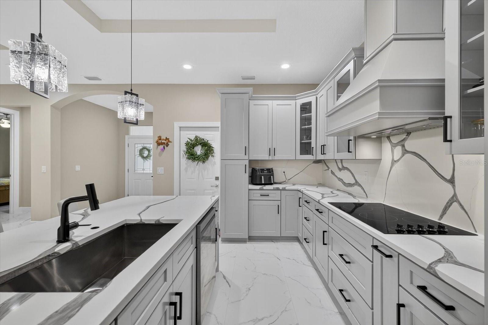 636 LIMONA WOODS DR, BRANDON, FL, 33510