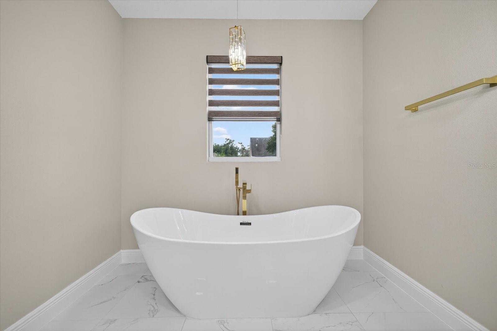 636 LIMONA WOODS DR, BRANDON, FL, 33510