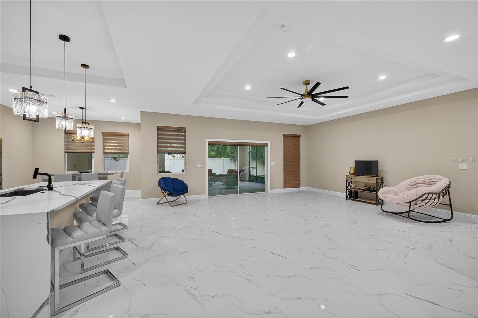 636 LIMONA WOODS DR, BRANDON, FL, 33510