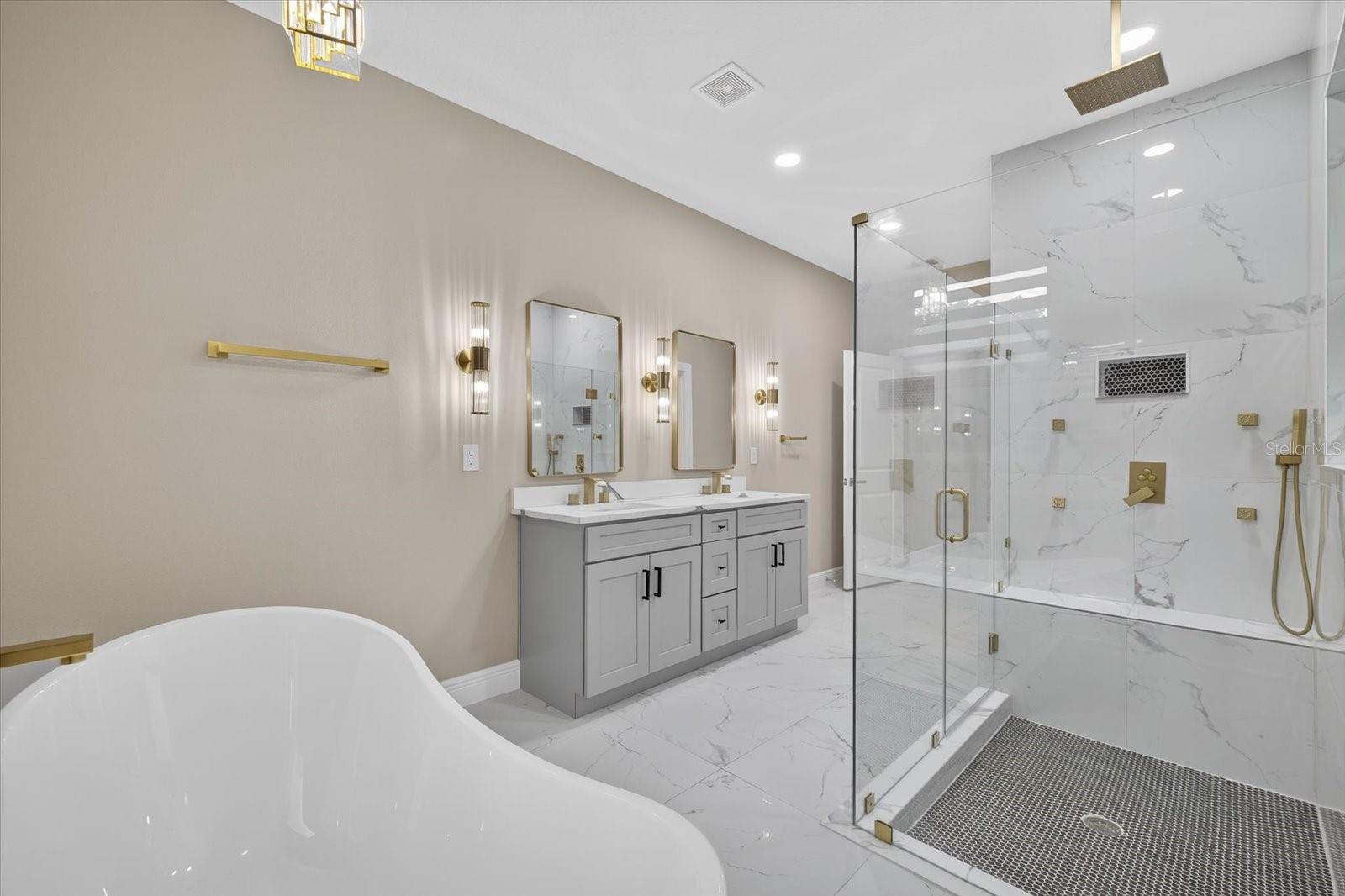 636 LIMONA WOODS DR, BRANDON, FL, 33510