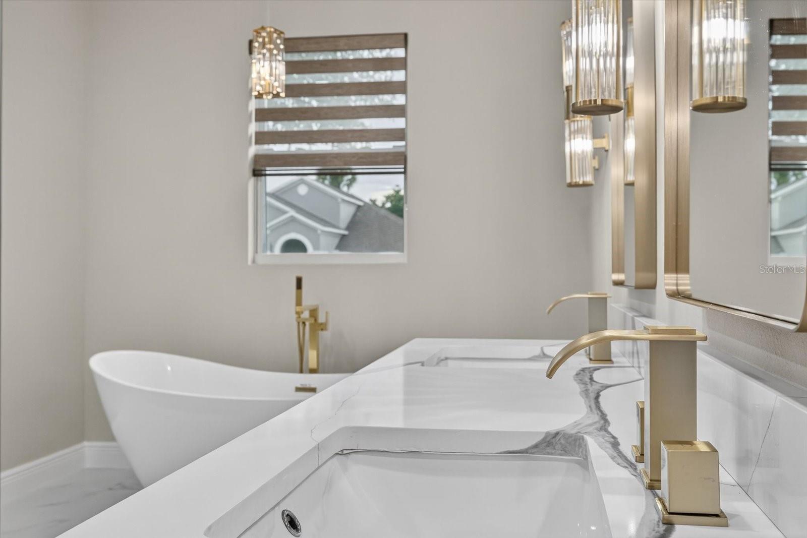 636 LIMONA WOODS DR, BRANDON, FL, 33510