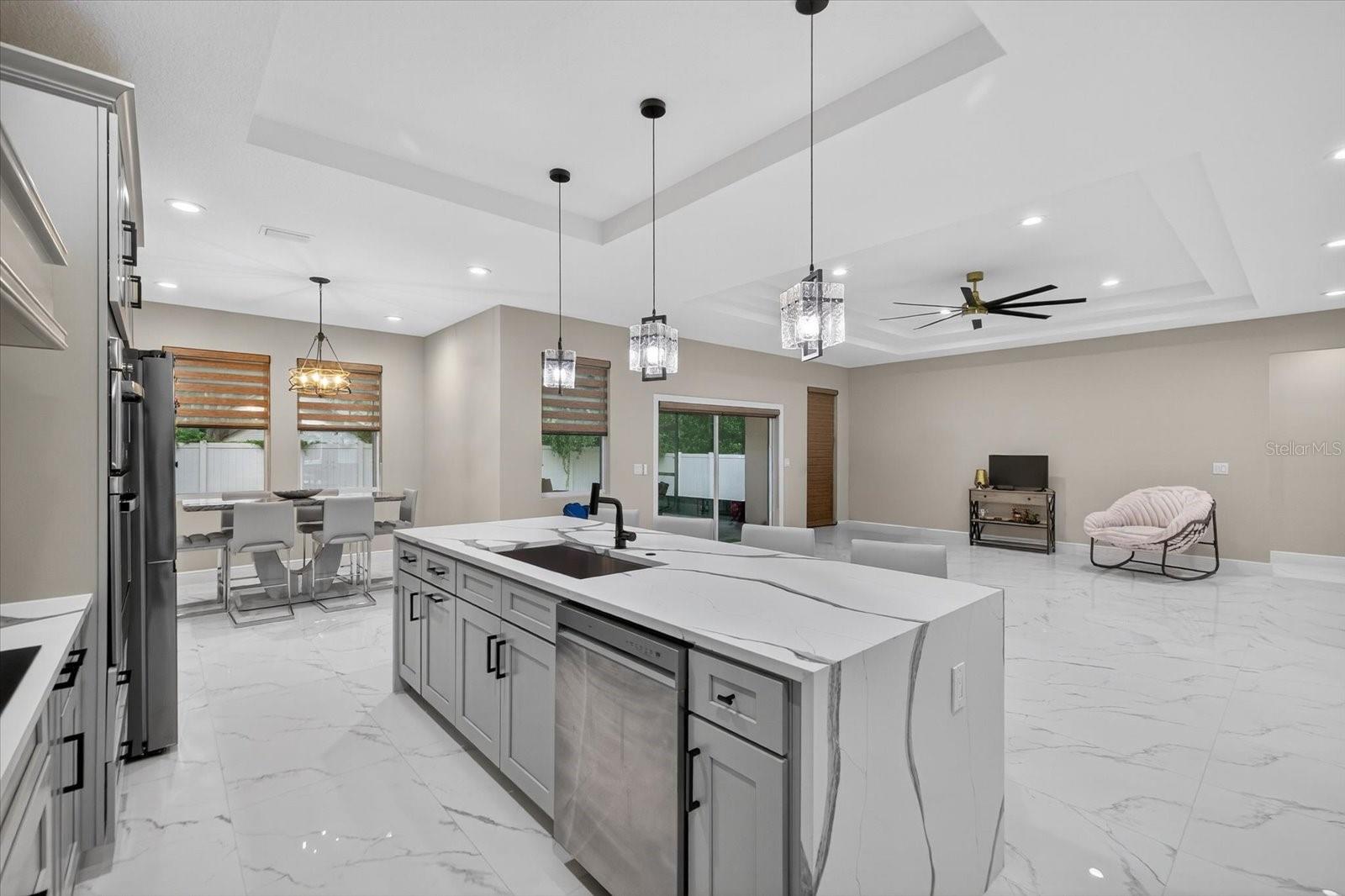 636 LIMONA WOODS DR, BRANDON, FL, 33510