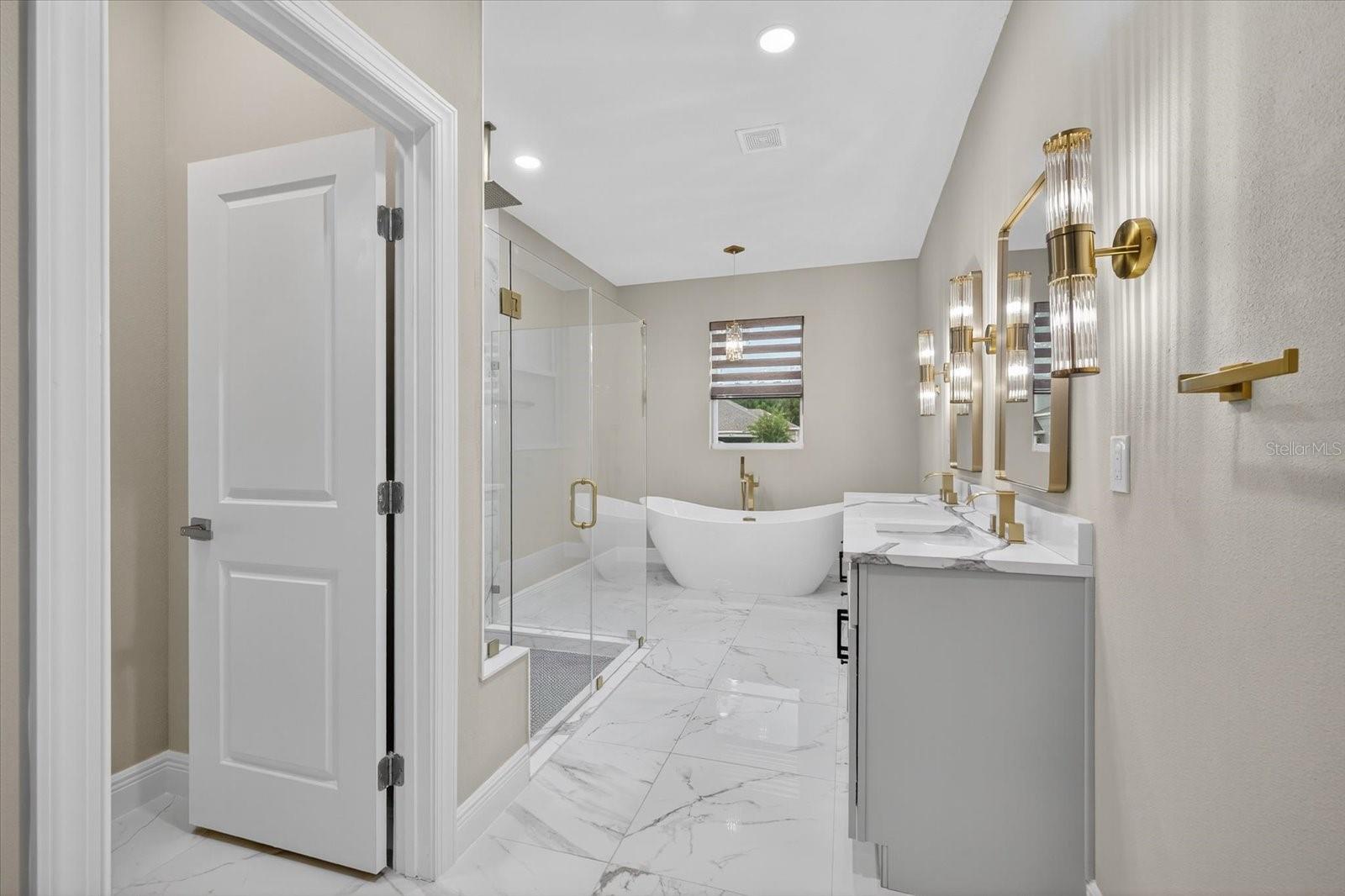 636 LIMONA WOODS DR, BRANDON, FL, 33510