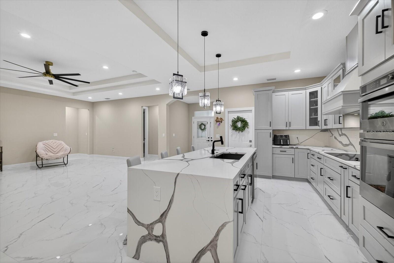 636 LIMONA WOODS DR, BRANDON, FL, 33510