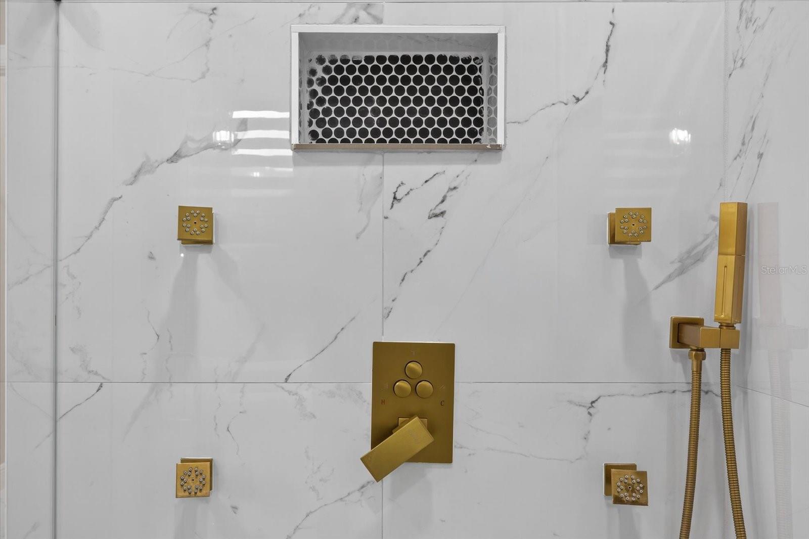 636 LIMONA WOODS DR, BRANDON, FL, 33510