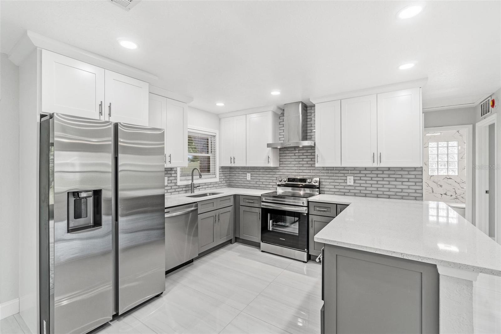 8159 129TH ST N, SEMINOLE, FL, 33776