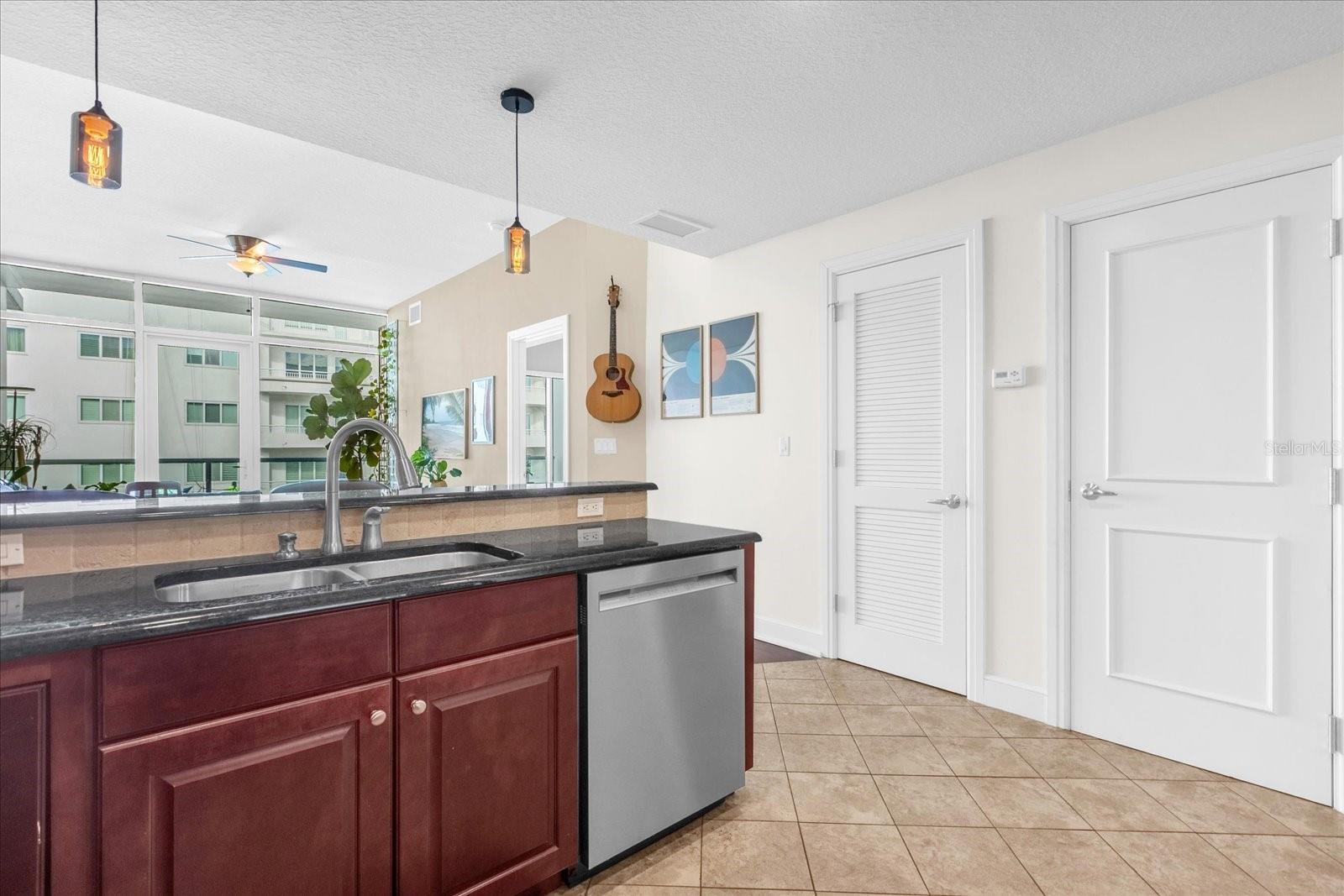 101 S EOLA DR #1017, ORLANDO, FL, 32801