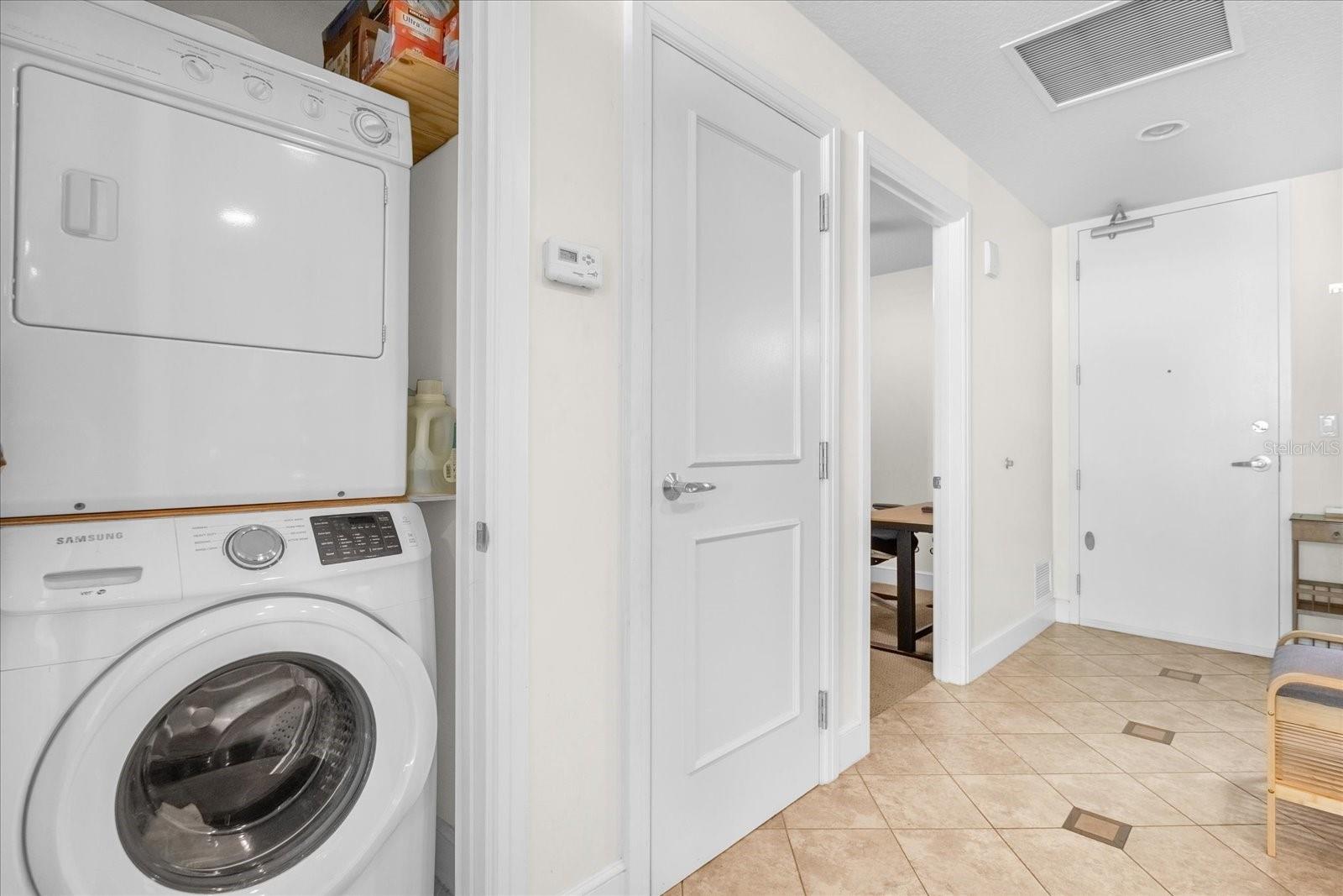 101 S EOLA DR #1017, ORLANDO, FL, 32801