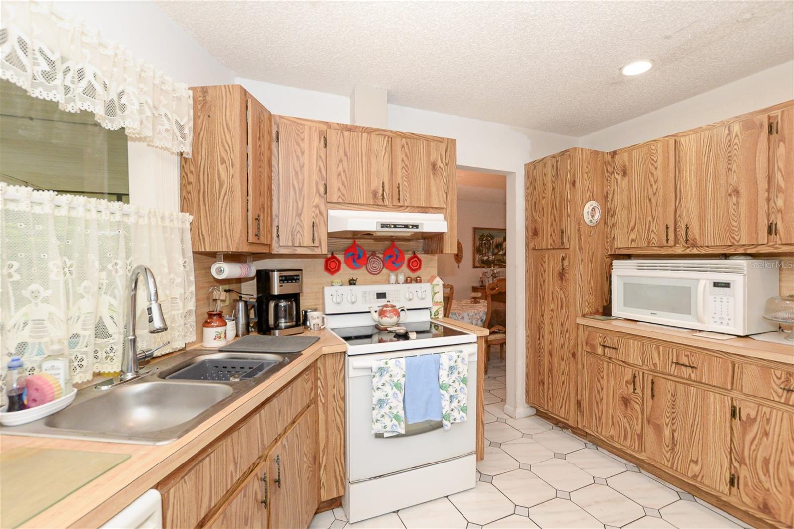 208 SE VERADA AVE, PORT ST LUCIE, FL, 34983