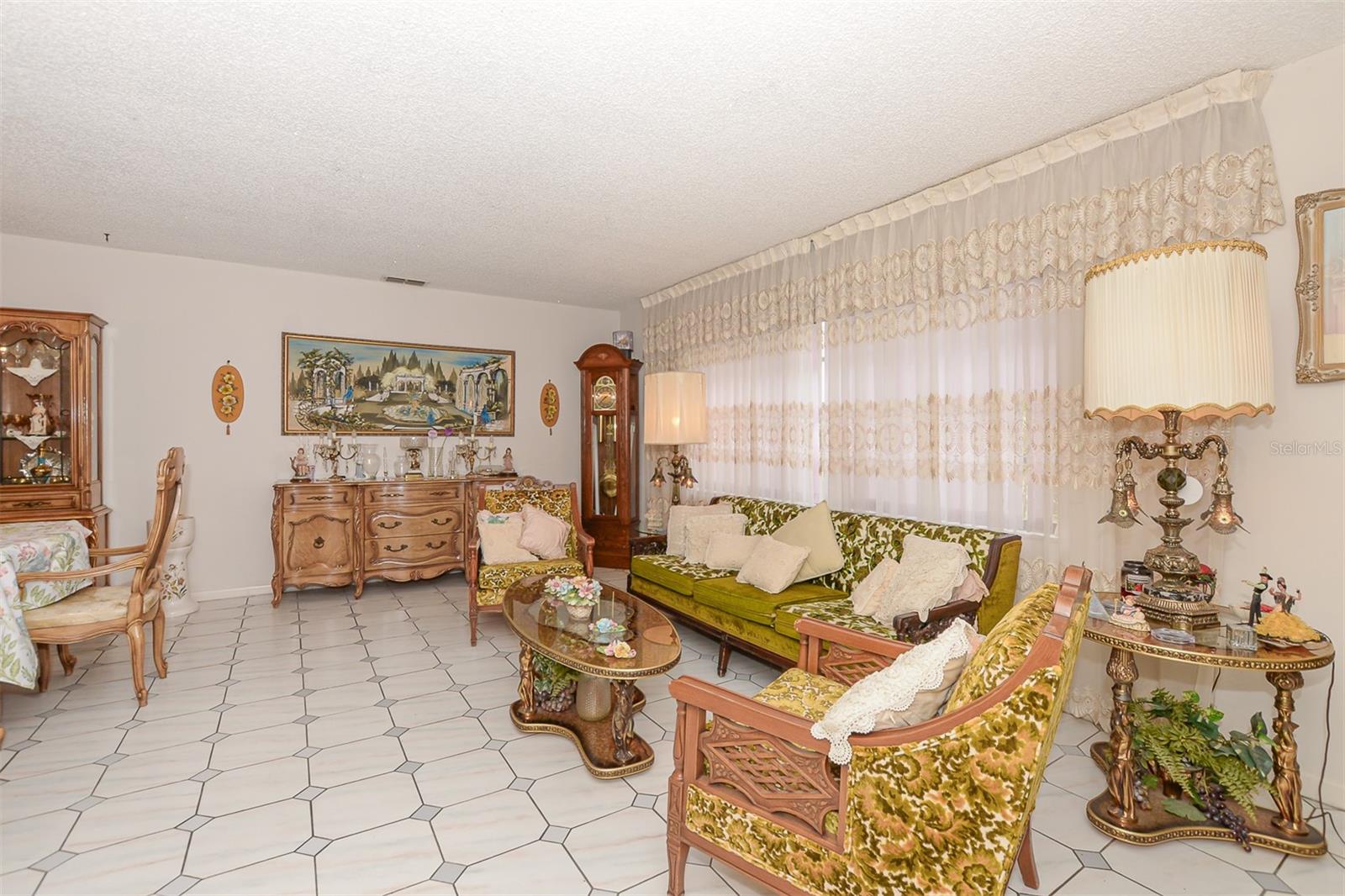 208 SE VERADA AVE, PORT ST LUCIE, FL, 34983