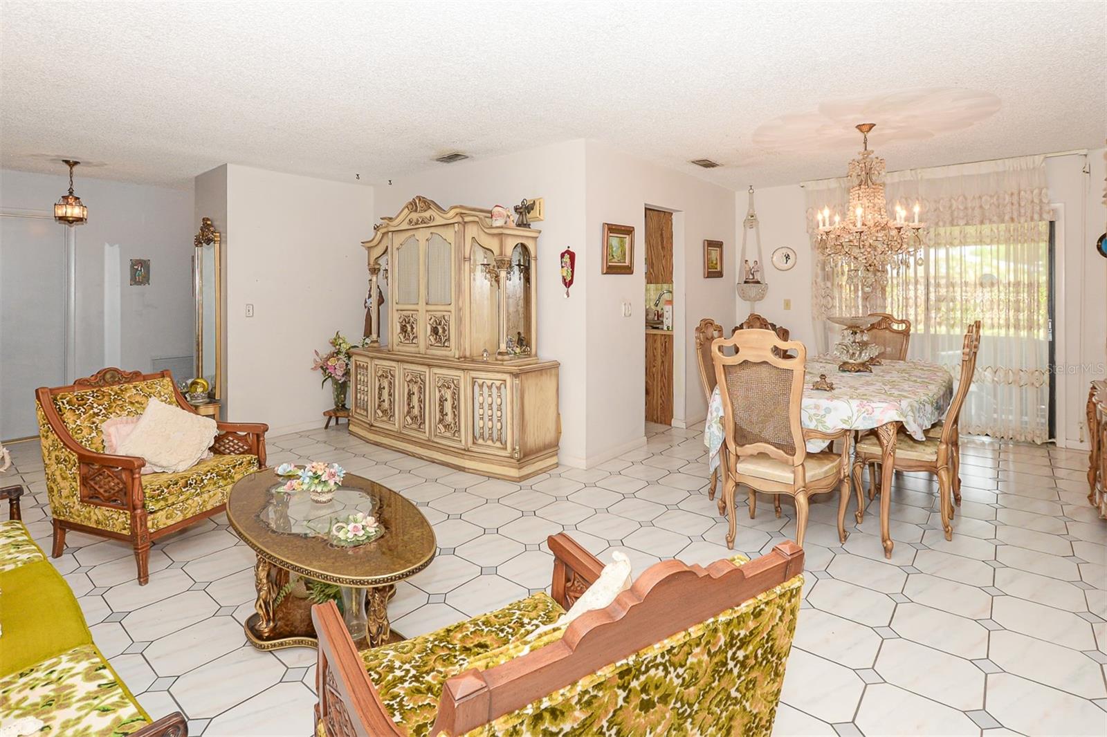 208 SE VERADA AVE, PORT ST LUCIE, FL, 34983