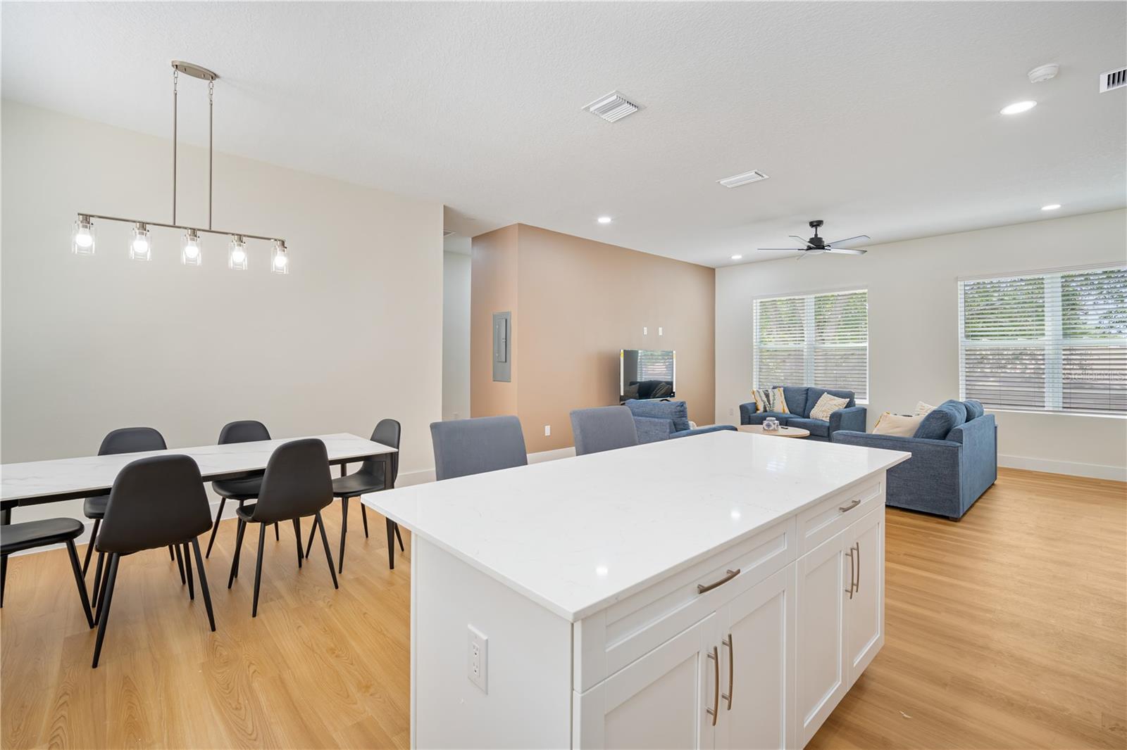 13614 N 22ND ST, TAMPA, FL, 33613