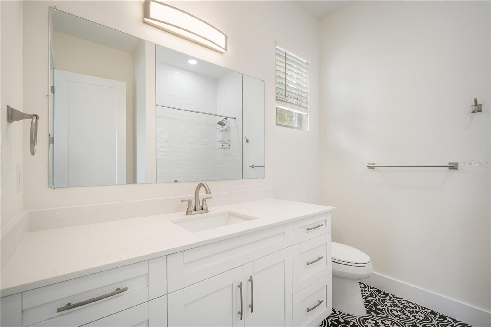 13614 N 22ND ST, TAMPA, FL, 33613