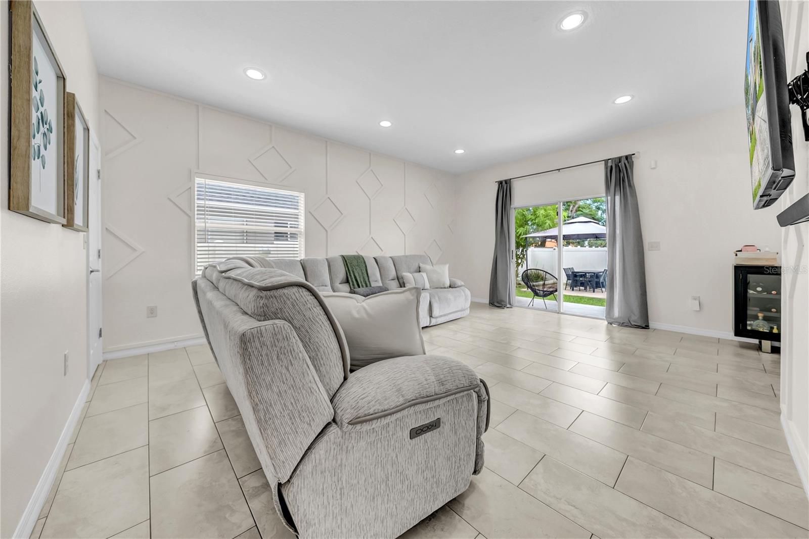 2729 W UNION ST, TAMPA, FL, 33607