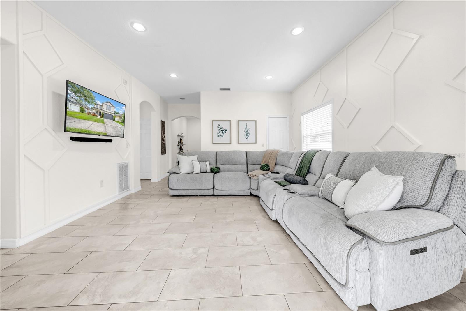 2729 W UNION ST, TAMPA, FL, 33607