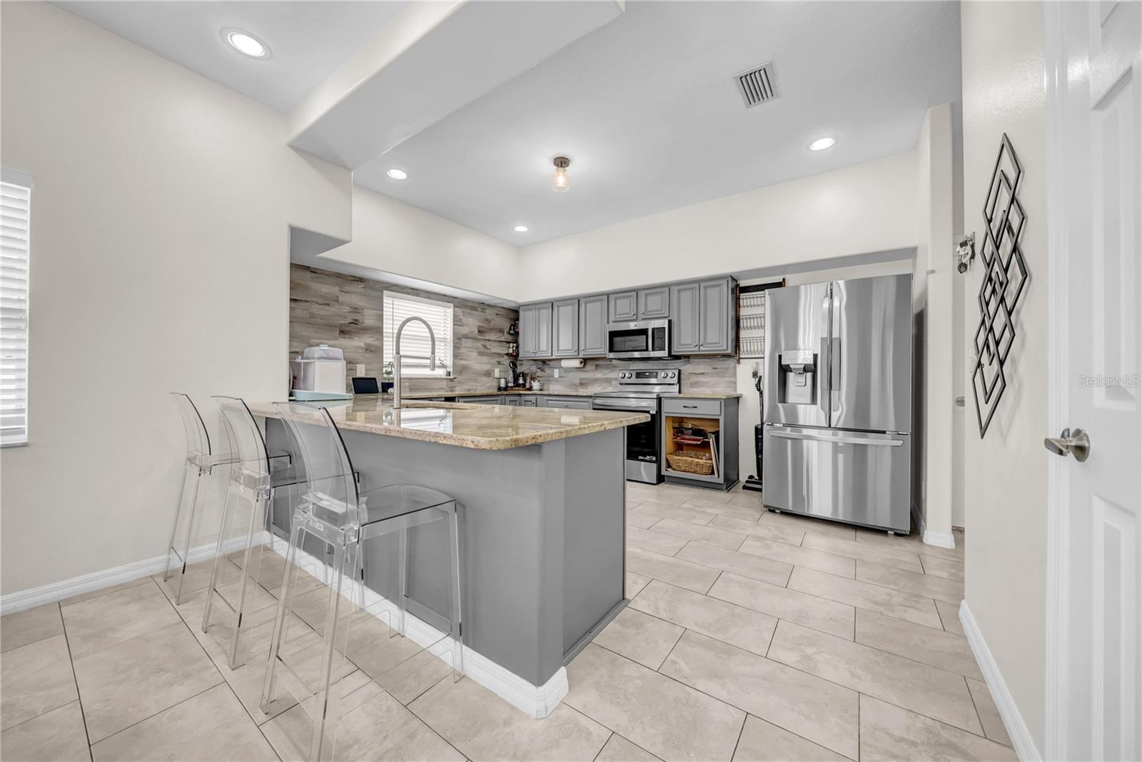 2729 W UNION ST, TAMPA, FL, 33607