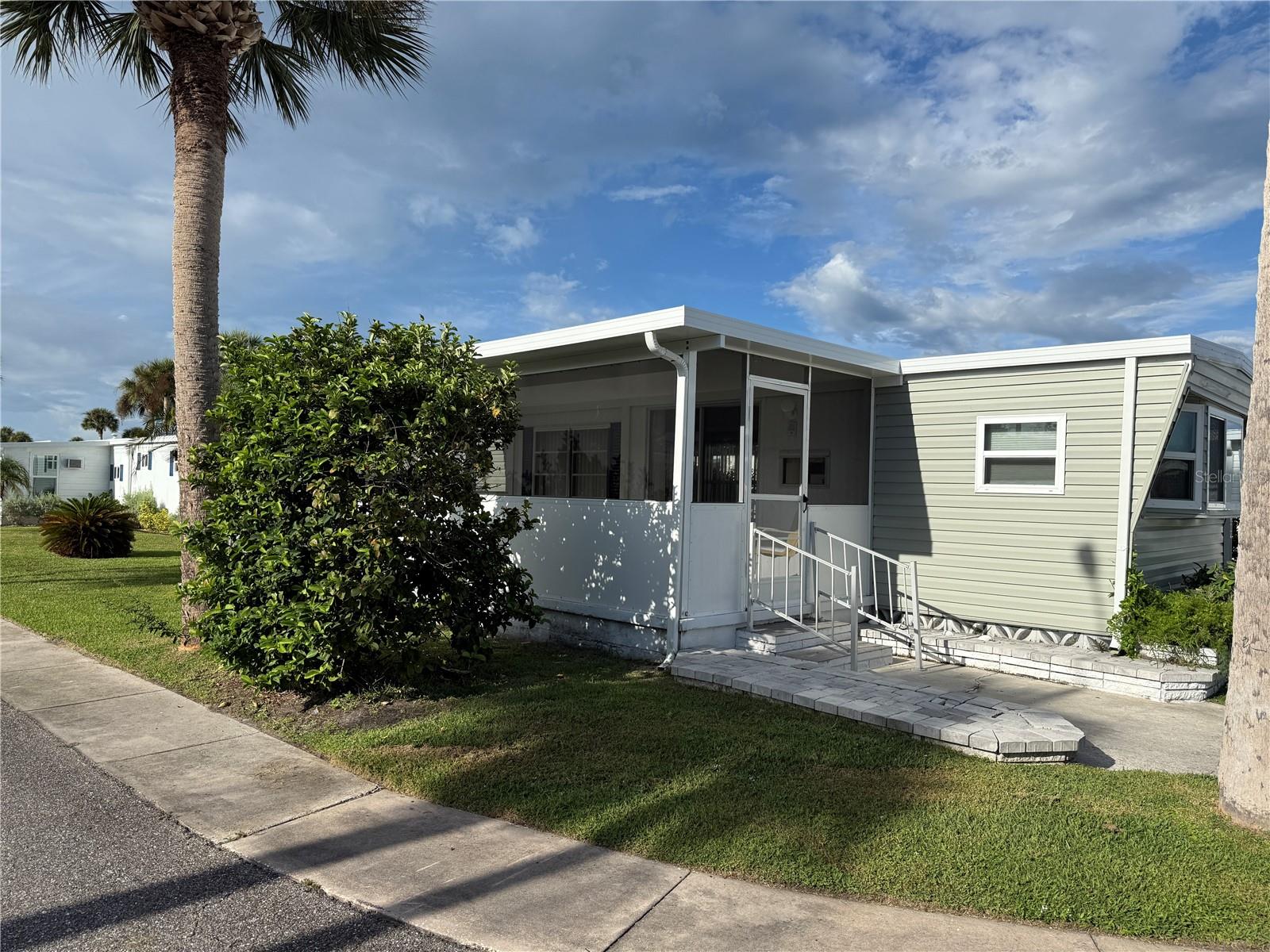 610 GLORIOSA DR, VENICE, FL, 34293