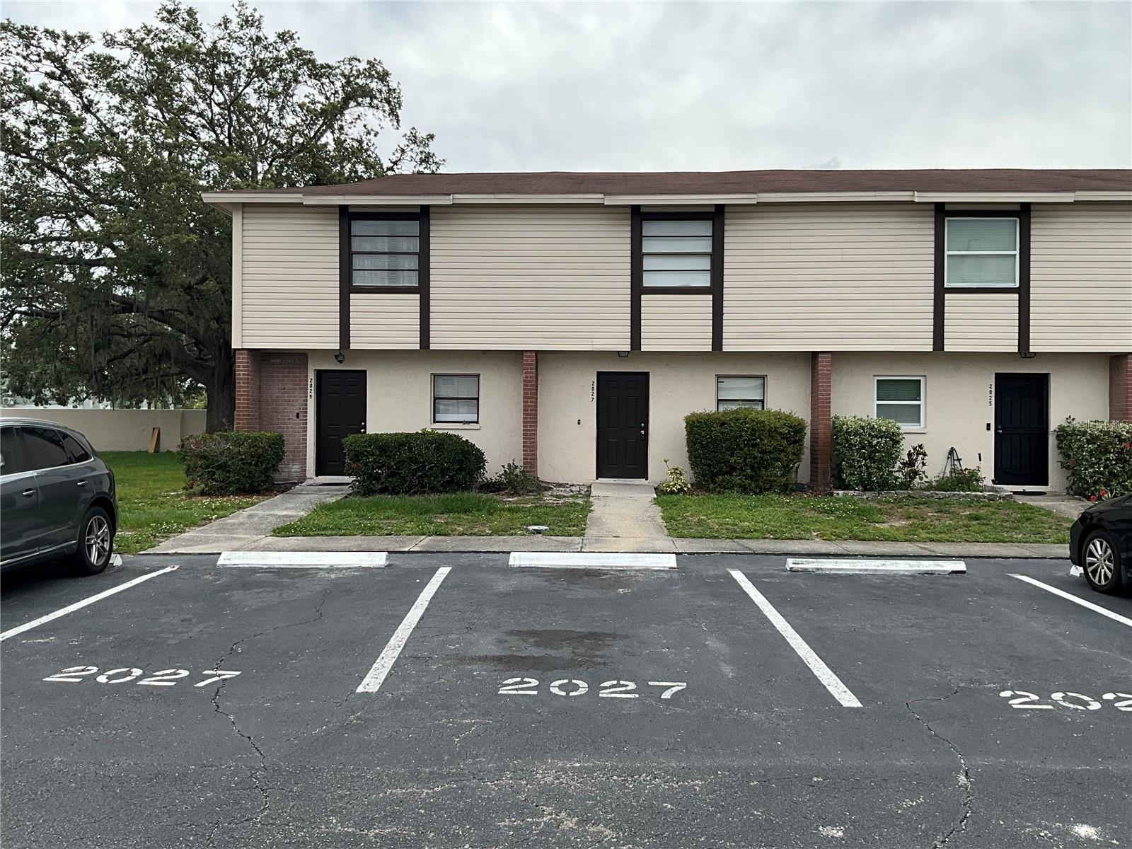 2027 PINE CHACE CT, TAMPA, FL, 33613