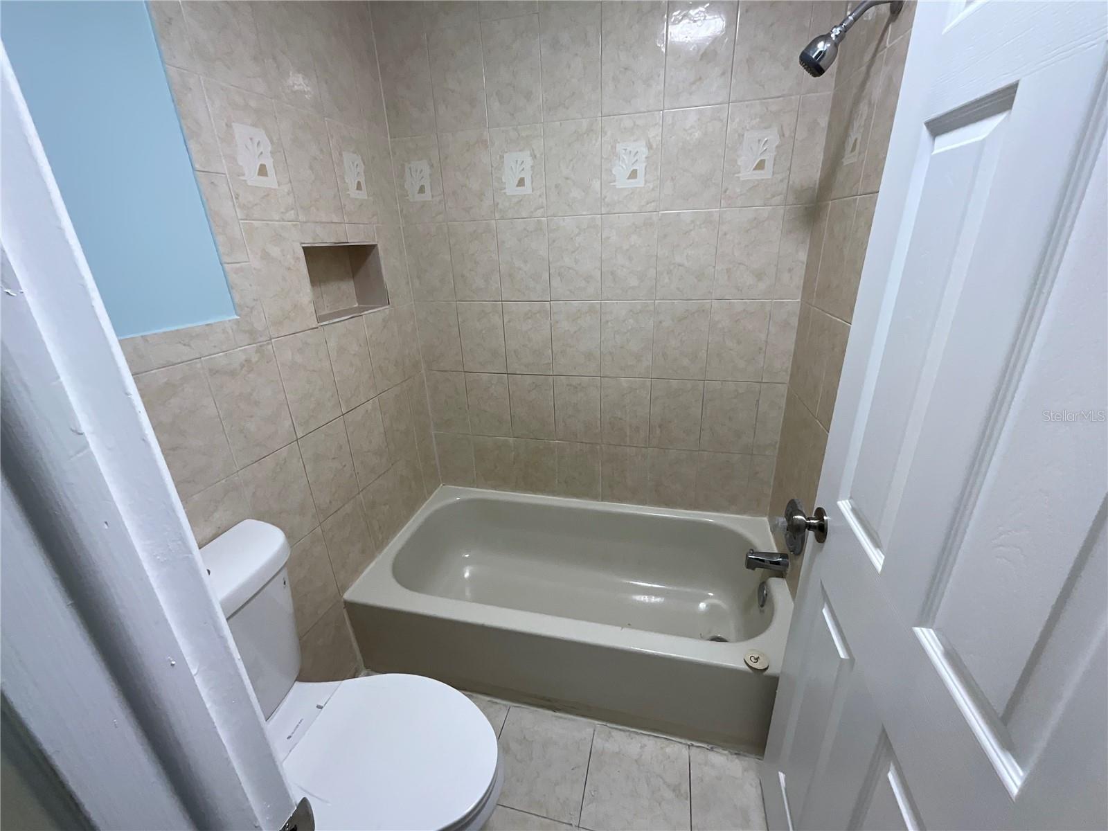 2027 PINE CHACE CT, TAMPA, FL, 33613