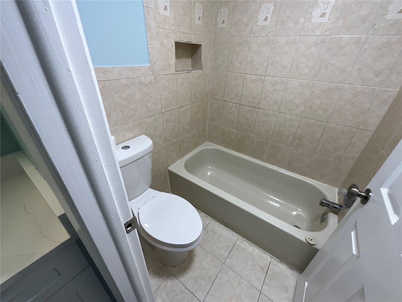 2027 PINE CHACE CT, TAMPA, FL, 33613