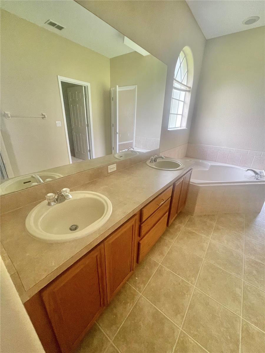 2801 EAGLES ROOST CIR, KISSIMMEE, FL, 34746