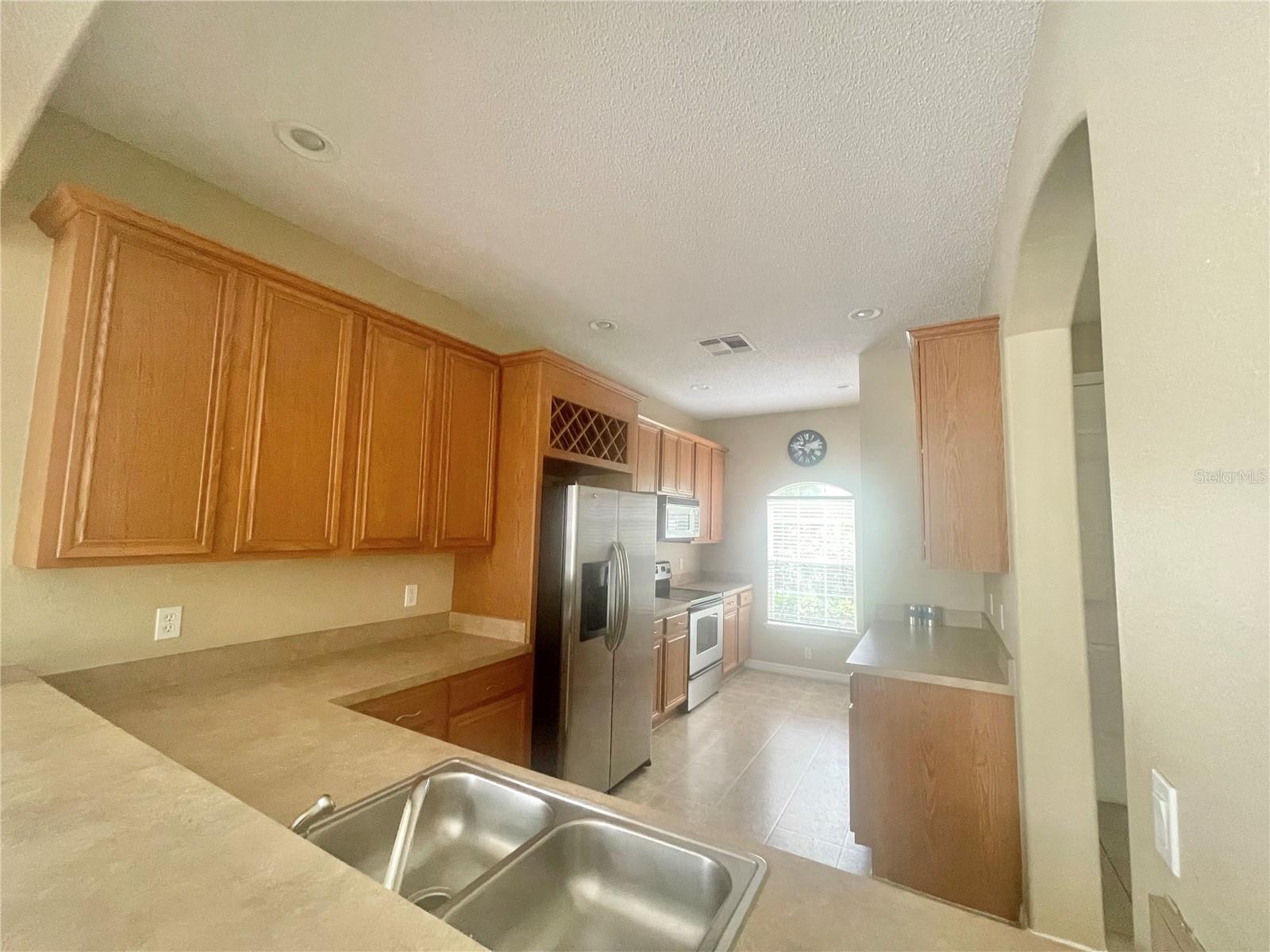 2801 EAGLES ROOST CIR, KISSIMMEE, FL, 34746