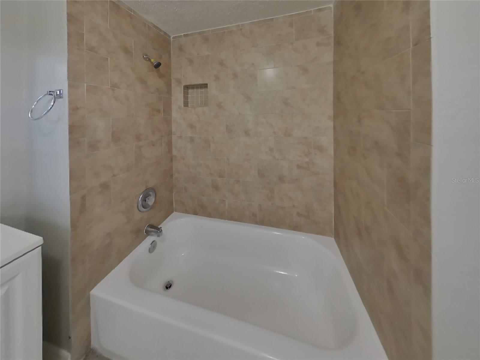 10002 N 24TH ST, TAMPA, FL, 33612