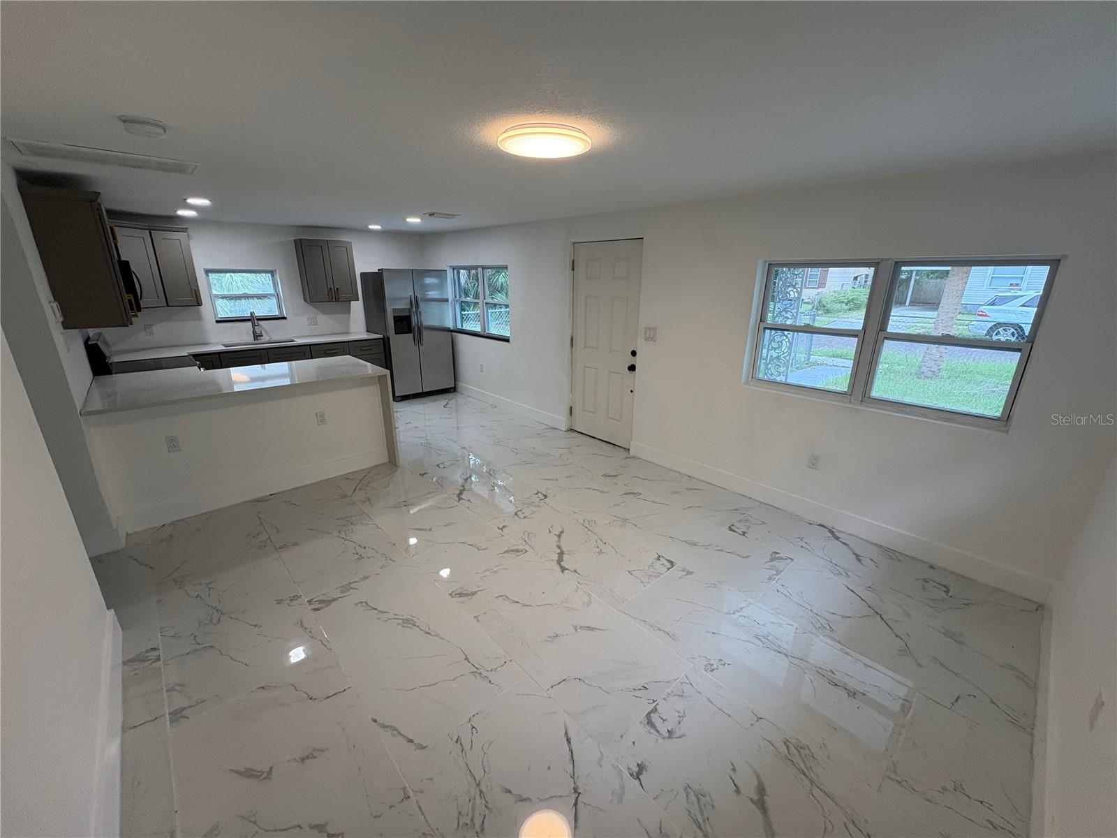 547 16TH AVE S, ST PETERSBURG, FL, 33701