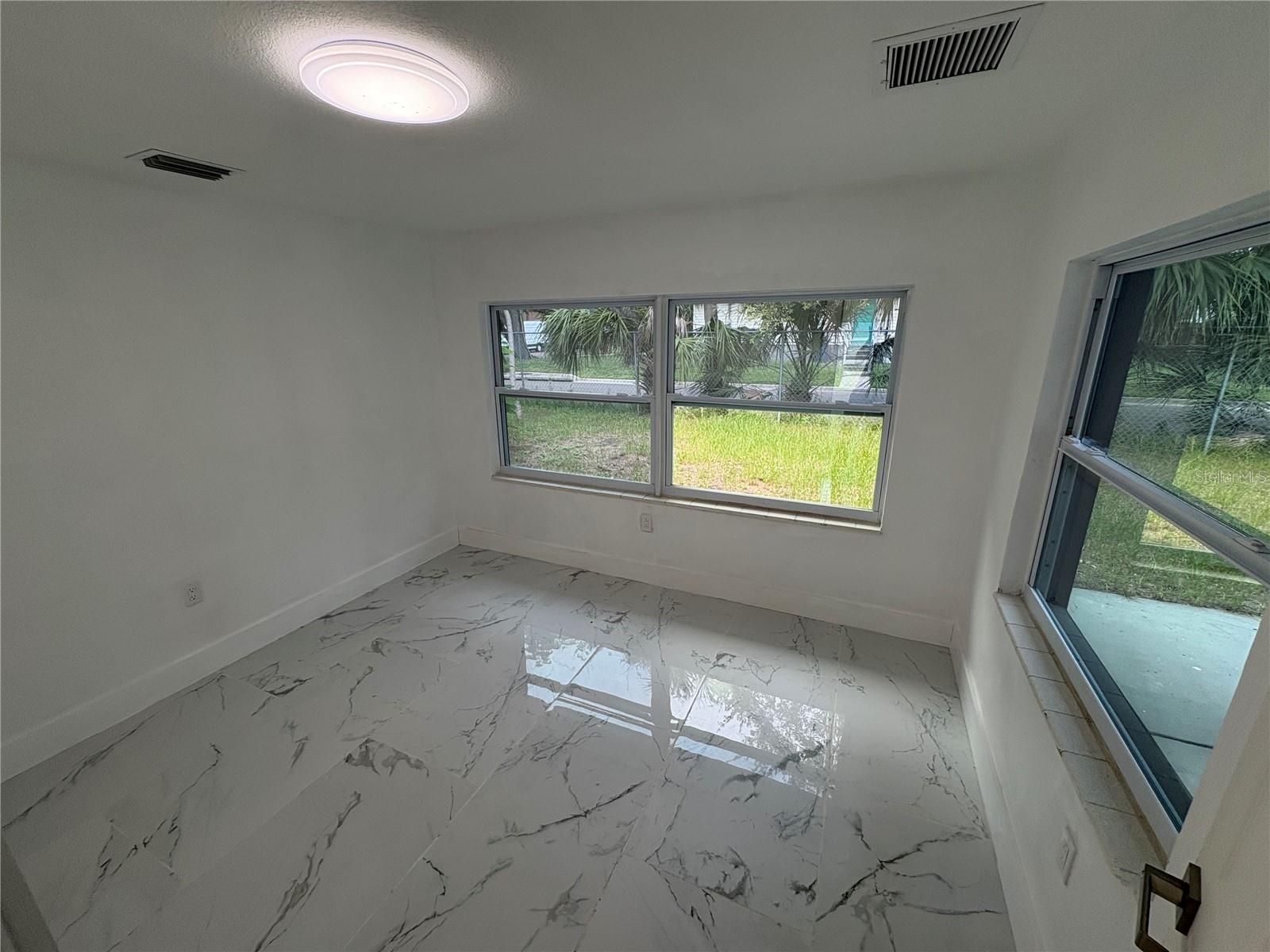 547 16TH AVE S, ST PETERSBURG, FL, 33701