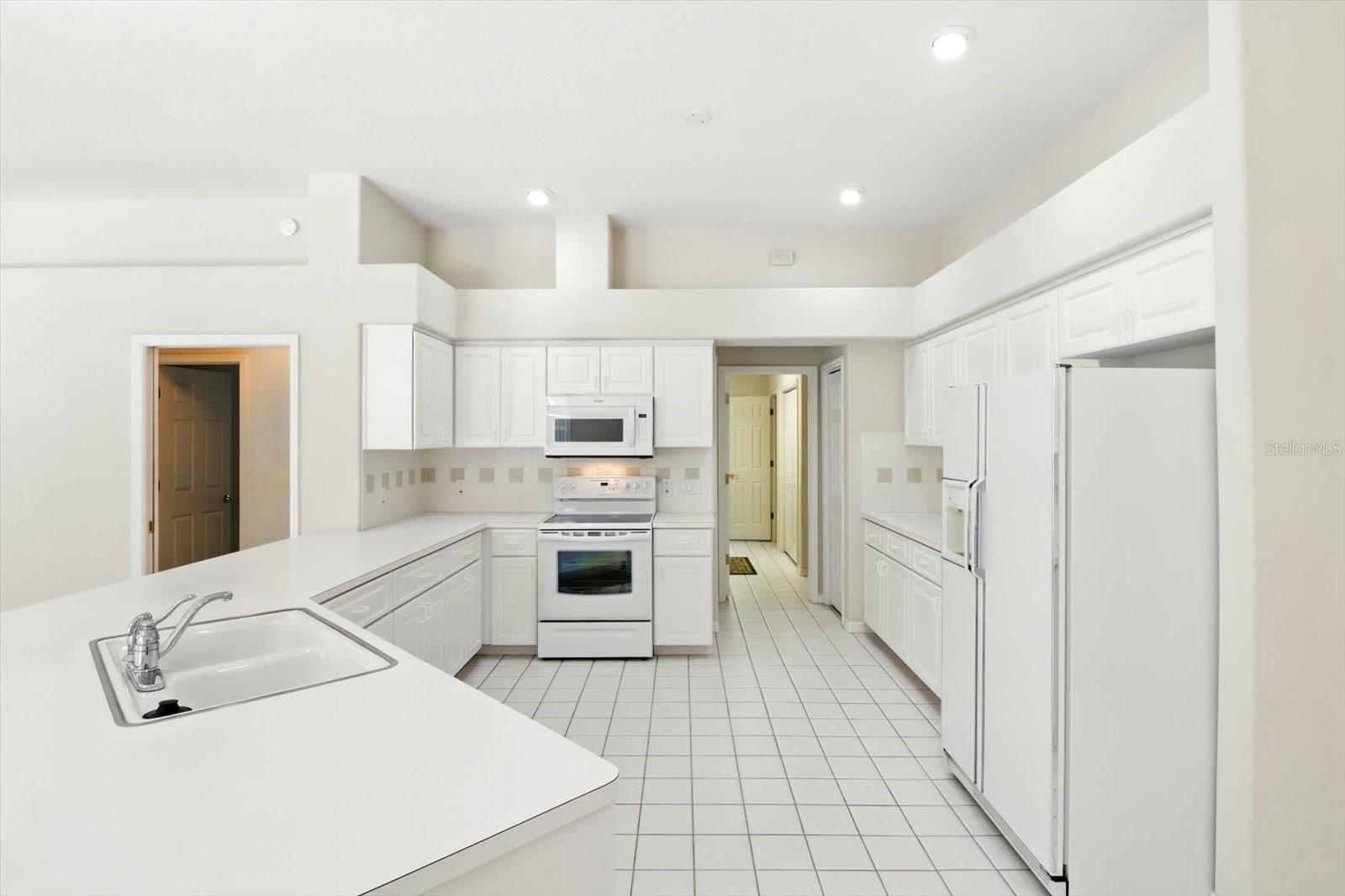 8 SWEETGUM CT N, HOMOSASSA, FL, 34446