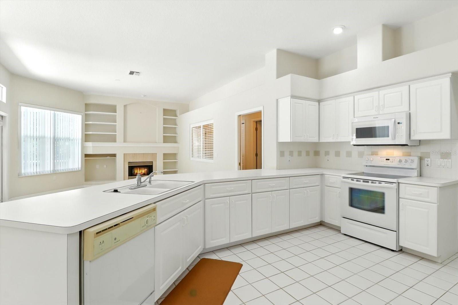 8 SWEETGUM CT N, HOMOSASSA, FL, 34446