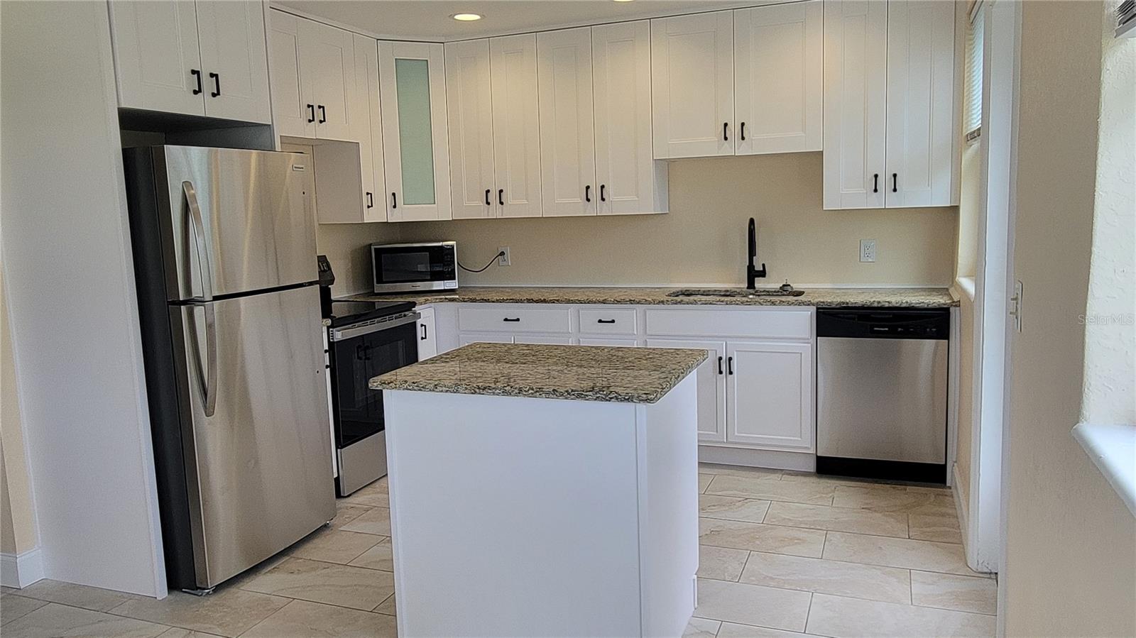 223 S BLVD OF PRESIDENTS, SARASOTA, FL, 34236