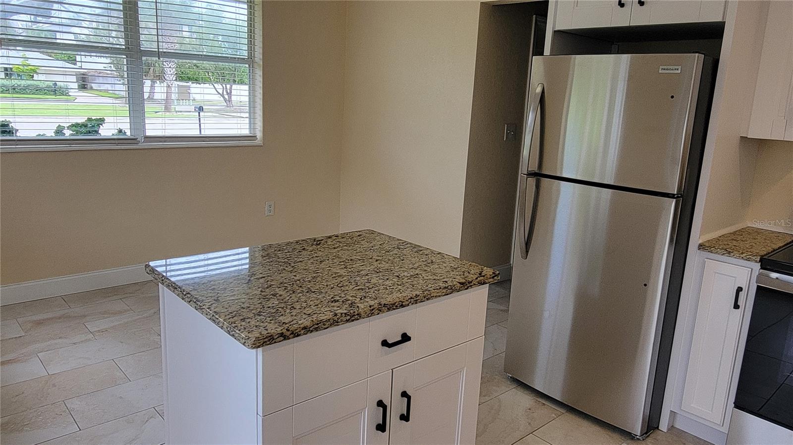 223 S BLVD OF PRESIDENTS, SARASOTA, FL, 34236