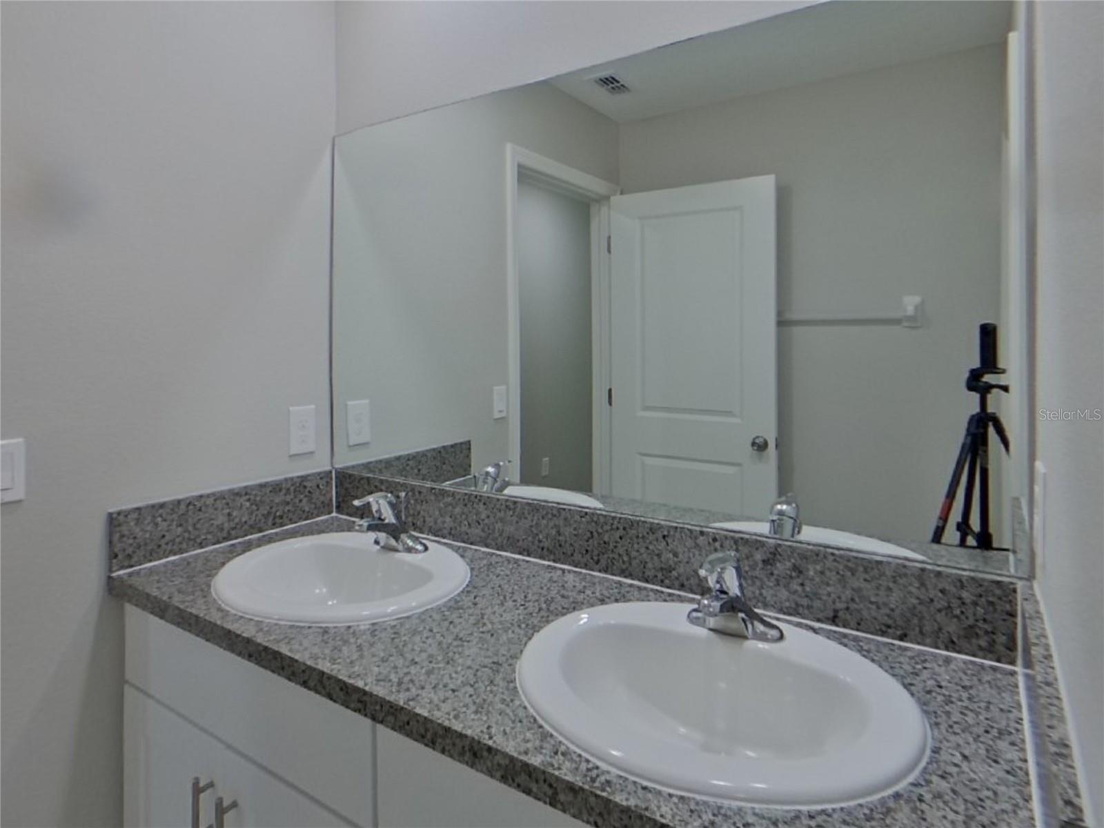 9512 LEMON DROP LOOP, SUN CITY CENTER, FL, 33573