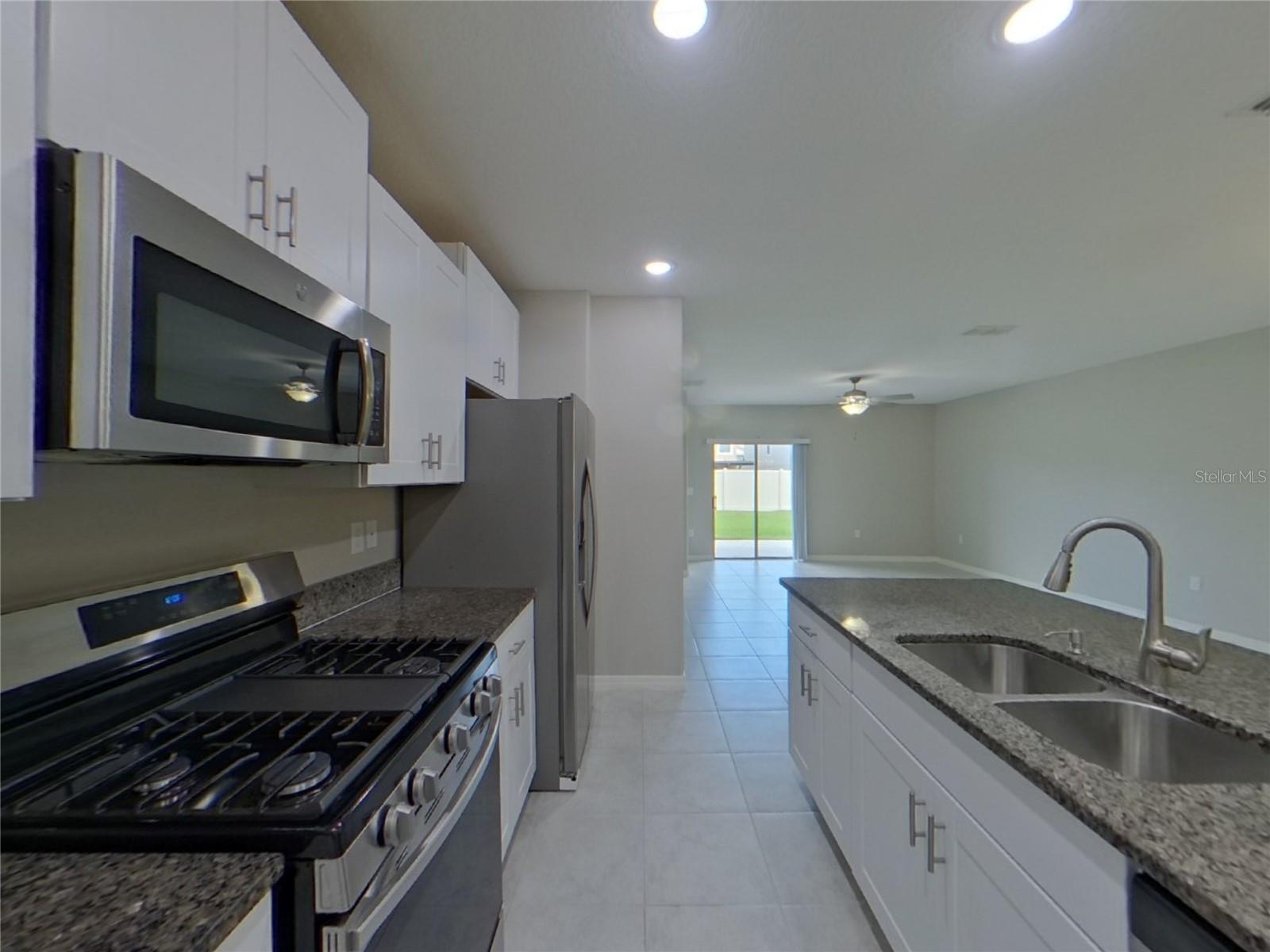 9512 LEMON DROP LOOP, SUN CITY CENTER, FL, 33573