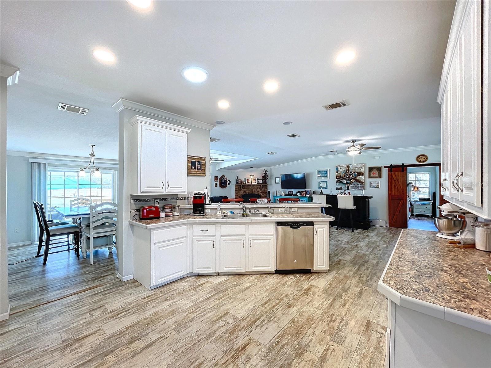 14890 CR 757, WEBSTER, FL, 33597