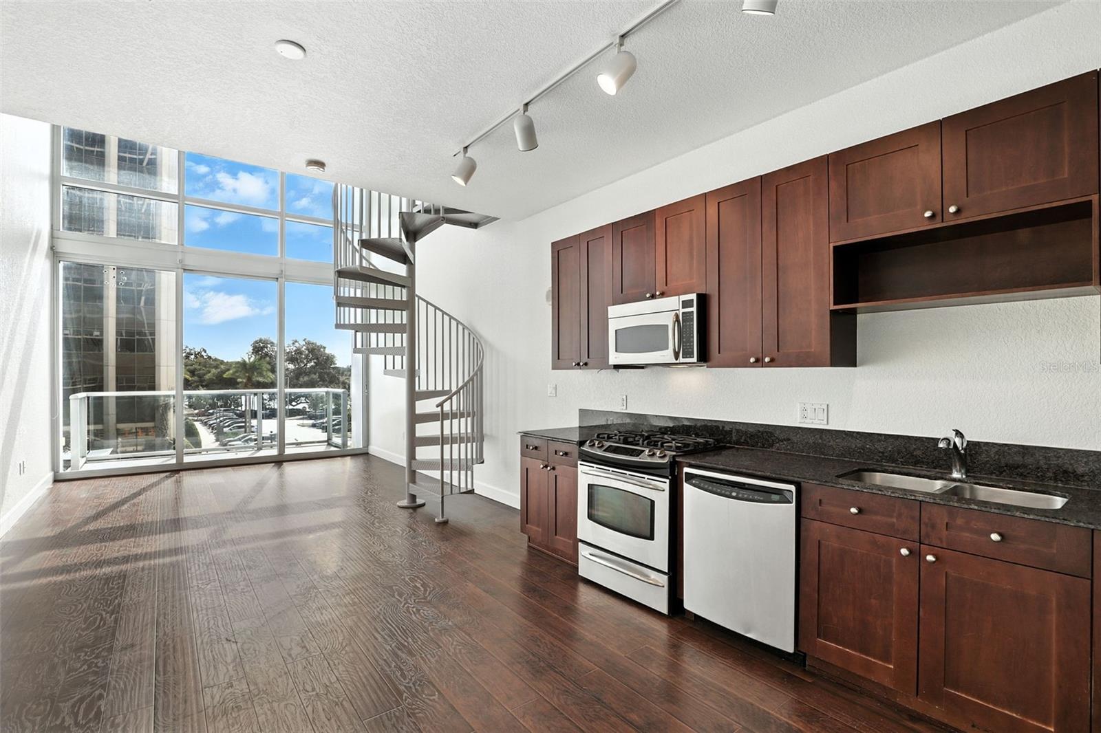 150 E ROBINSON ST #2A, ORLANDO, FL, 32801