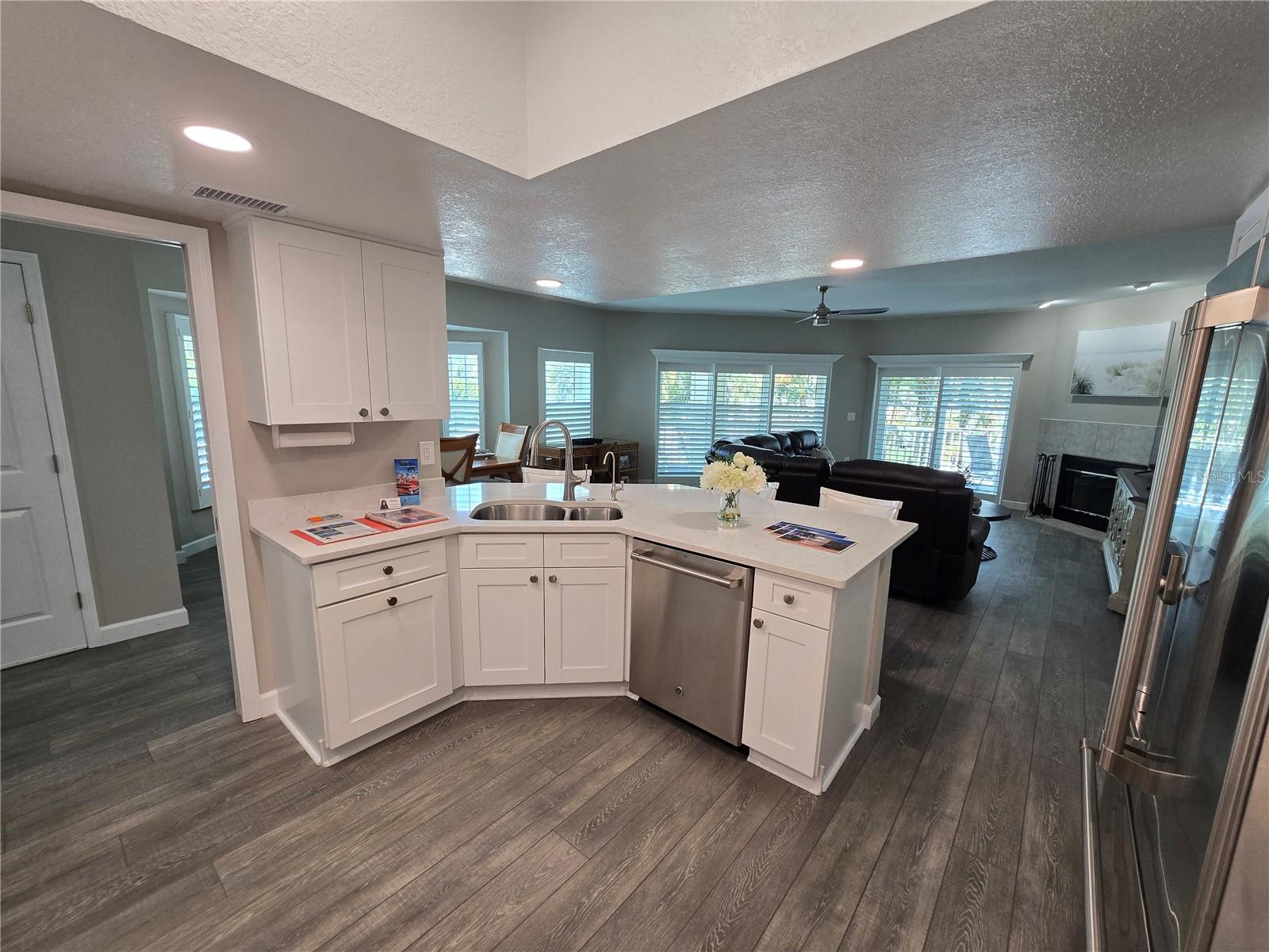 9201 CAPTIVA CIRCLE CIR, ST PETE BEACH, FL, 33706