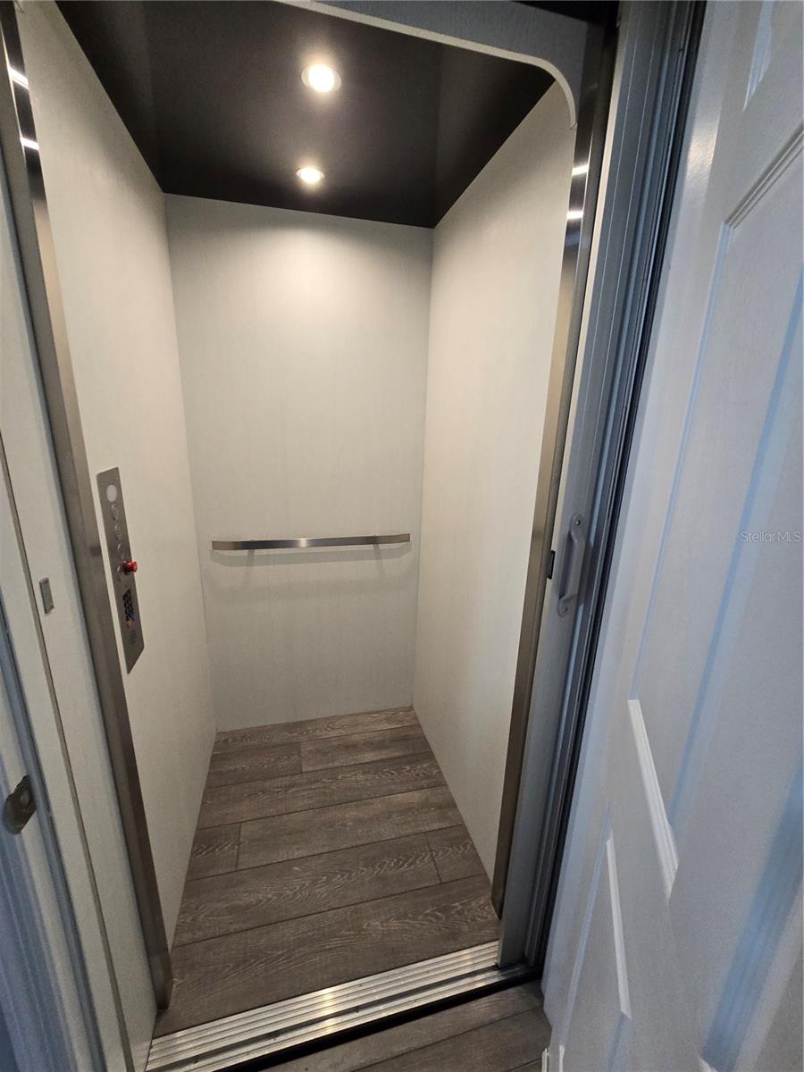 9201 CAPTIVA CIRCLE CIR, ST PETE BEACH, FL, 33706