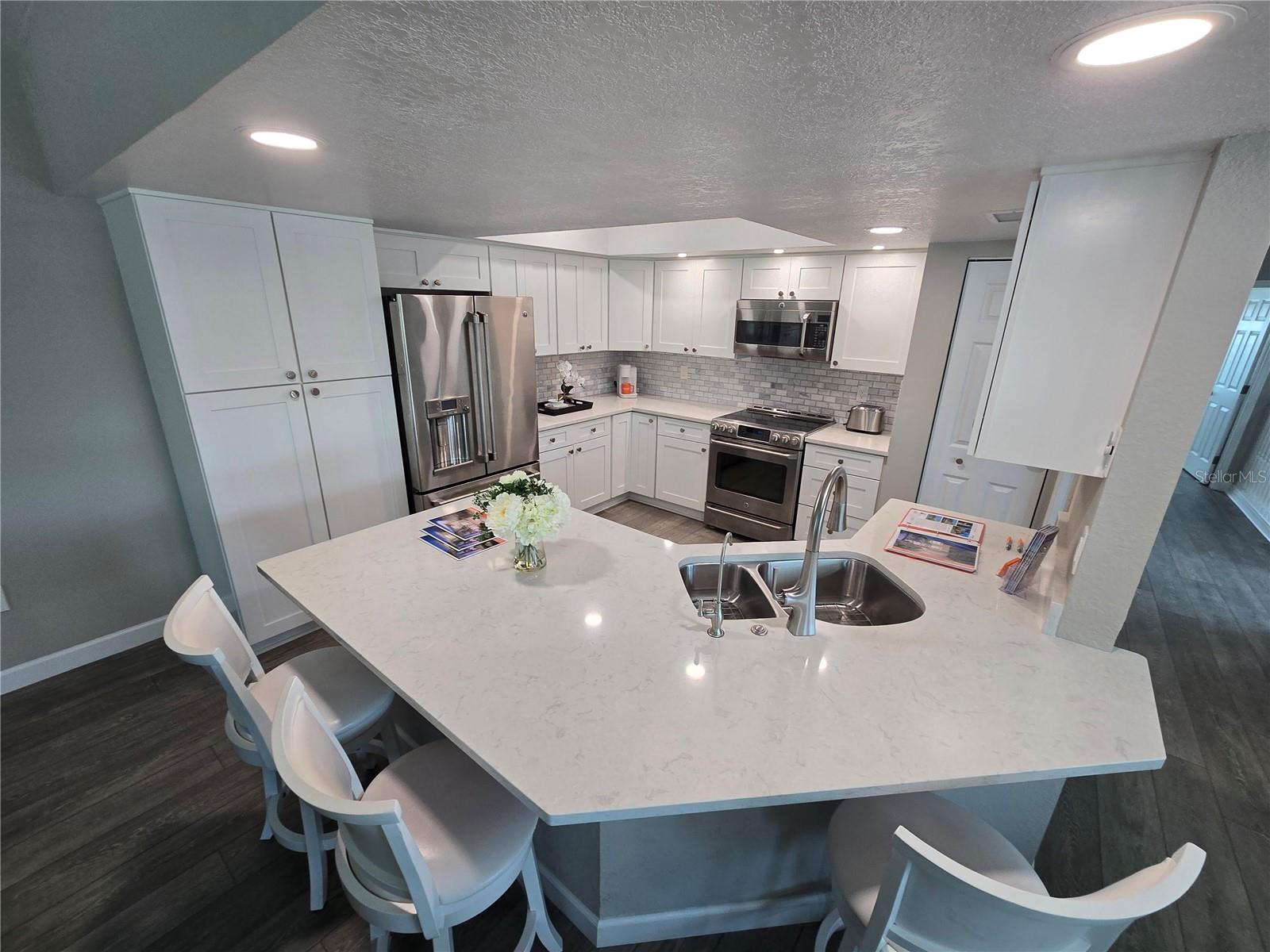 9201 CAPTIVA CIRCLE CIR, ST PETE BEACH, FL, 33706