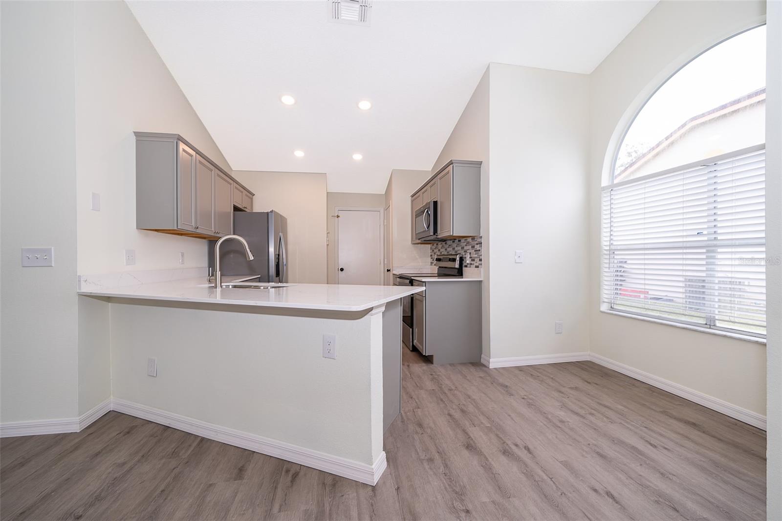 2425 ROLLING BROAK DR, ORLANDO, FL, 32837