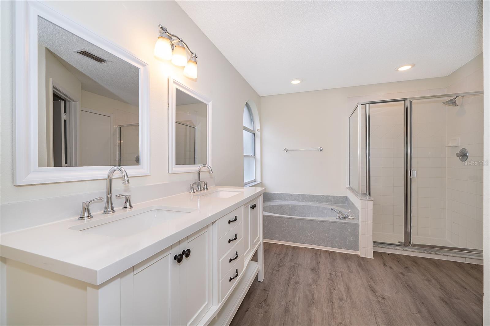 2425 ROLLING BROAK DR, ORLANDO, FL, 32837