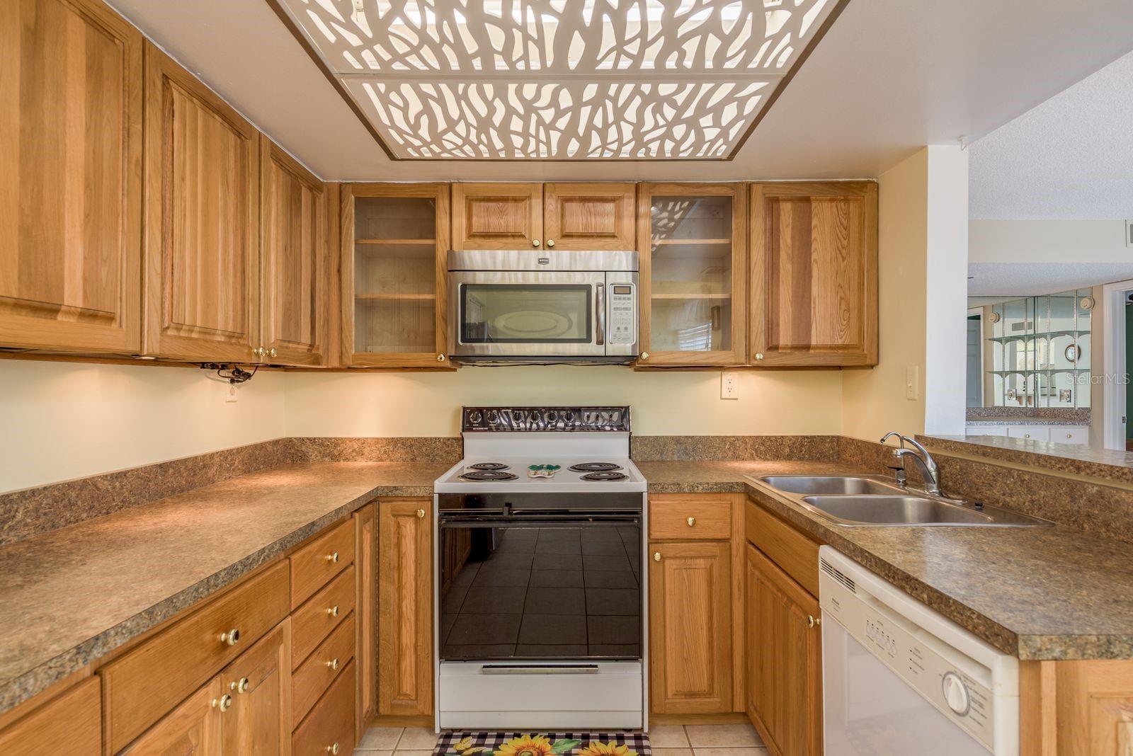 700 STARKEY RD #1411, LARGO, FL, 33771