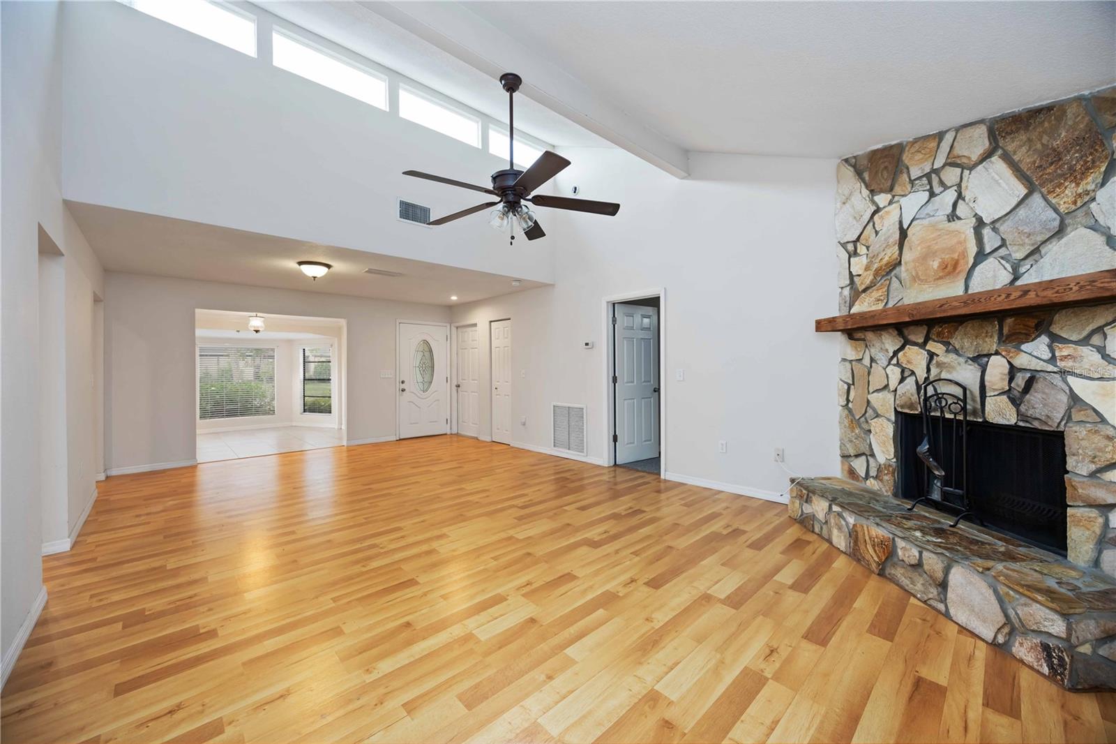 A4664113 Property Photo