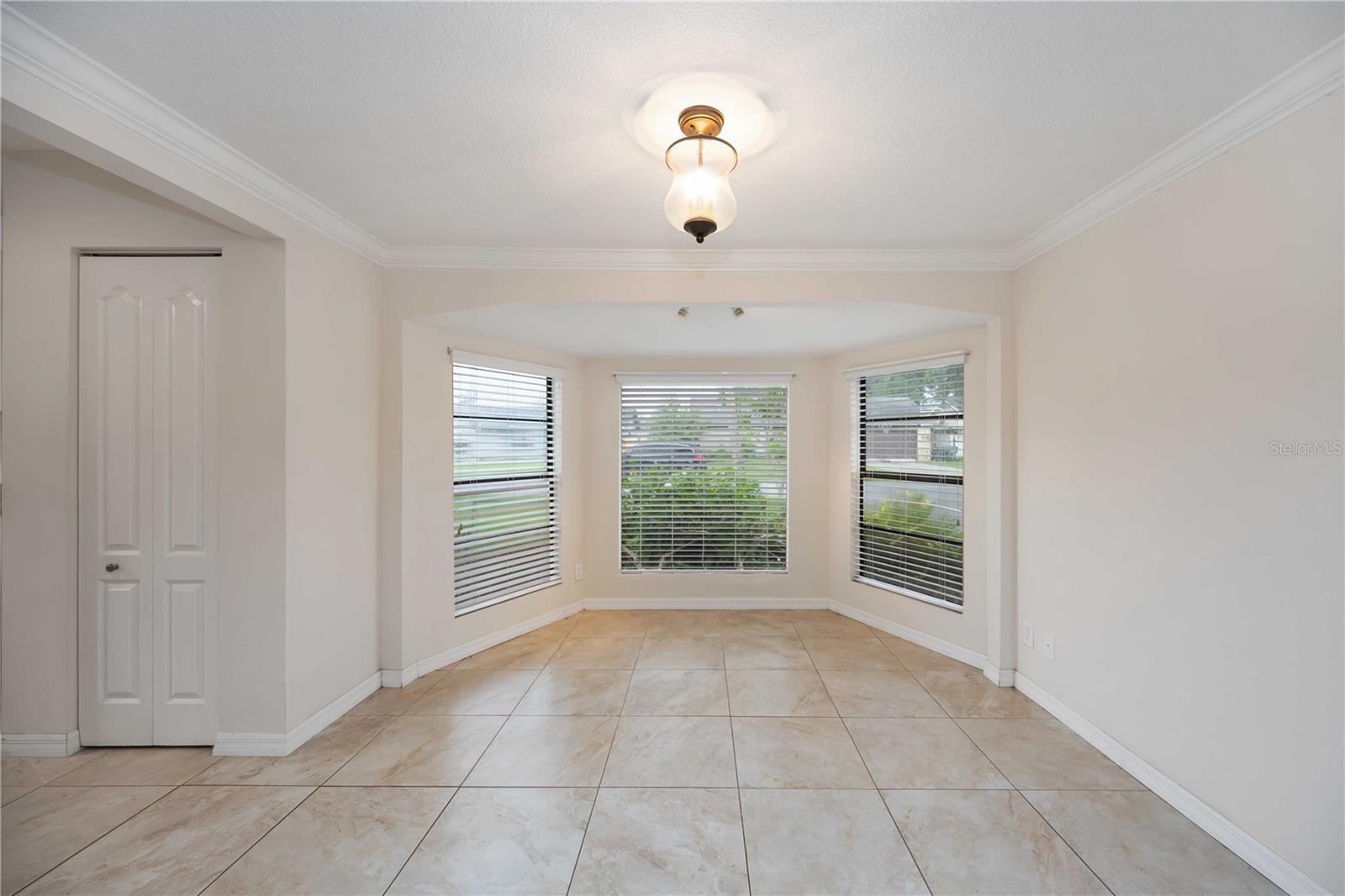 A4664113 Property Photo