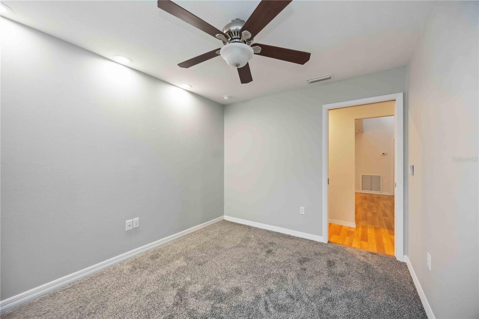 A4664113 Property Photo