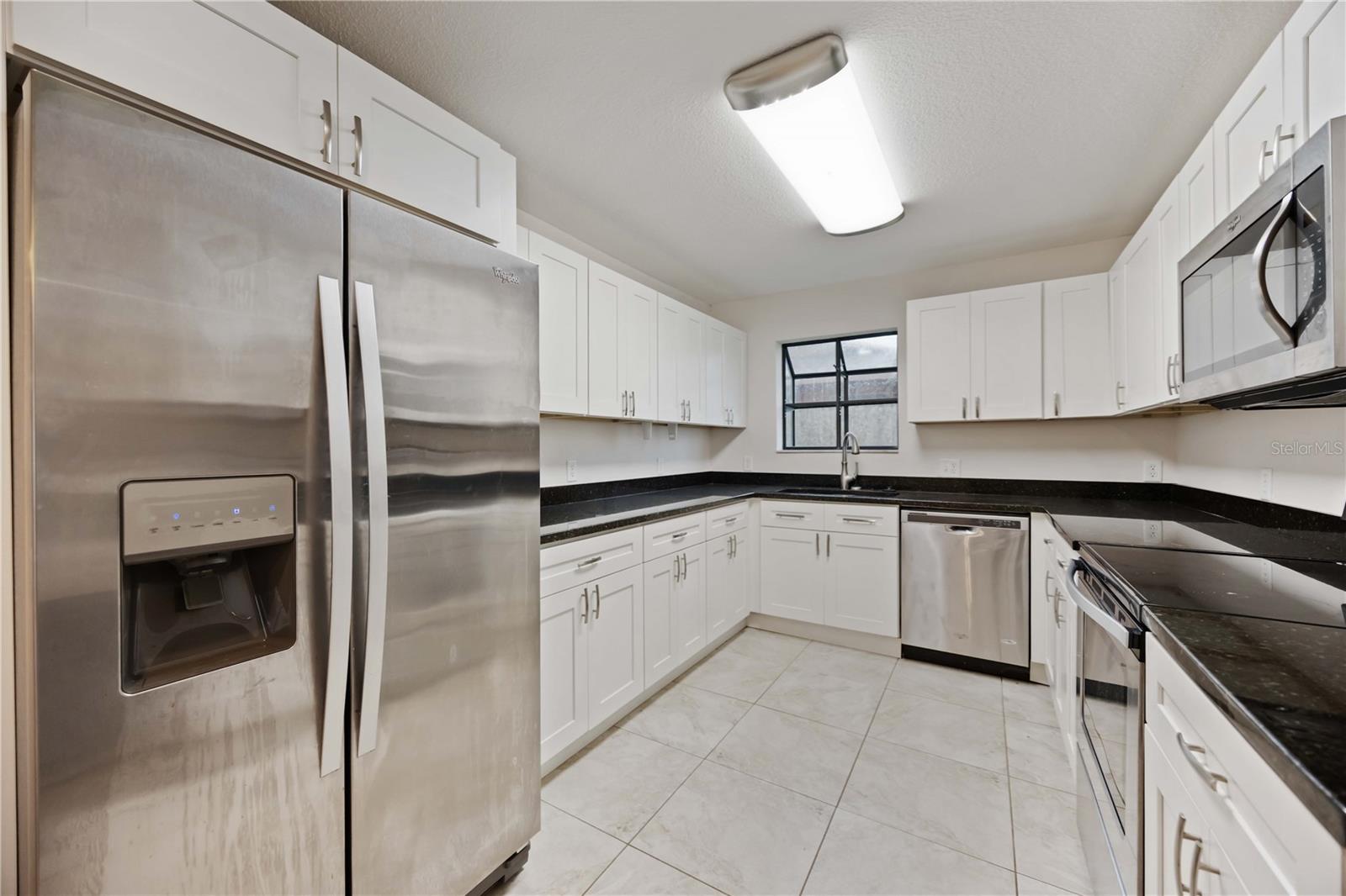 A4664113 Property Photo