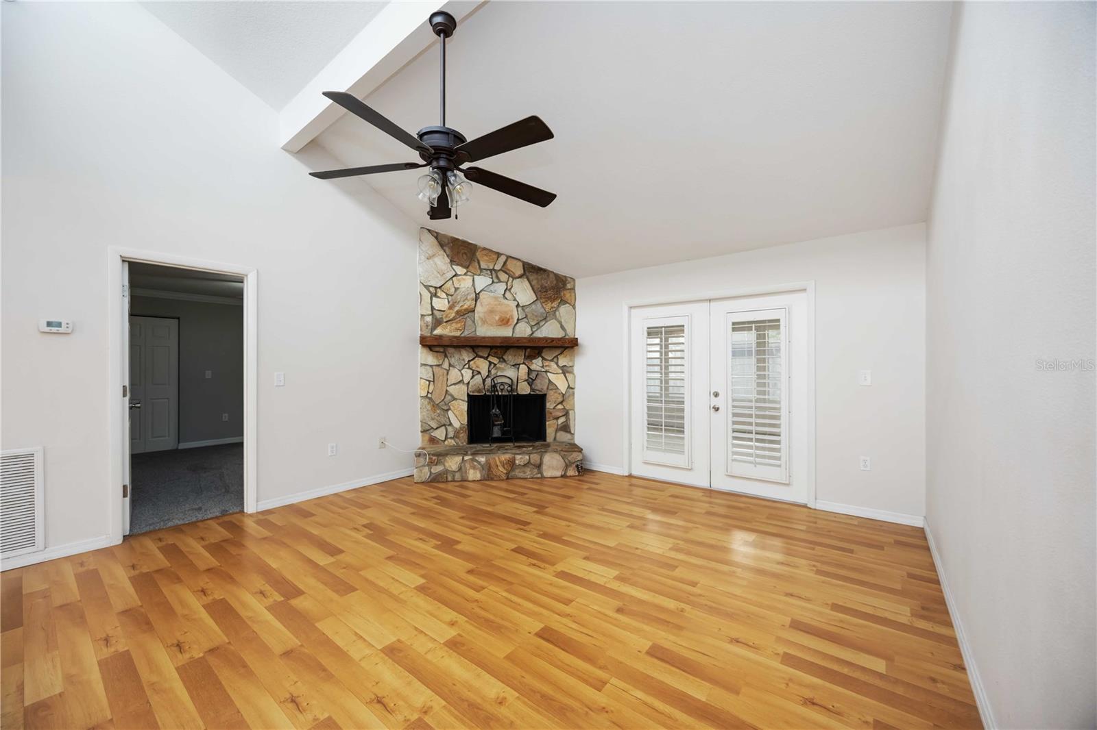 A4664113 Property Photo